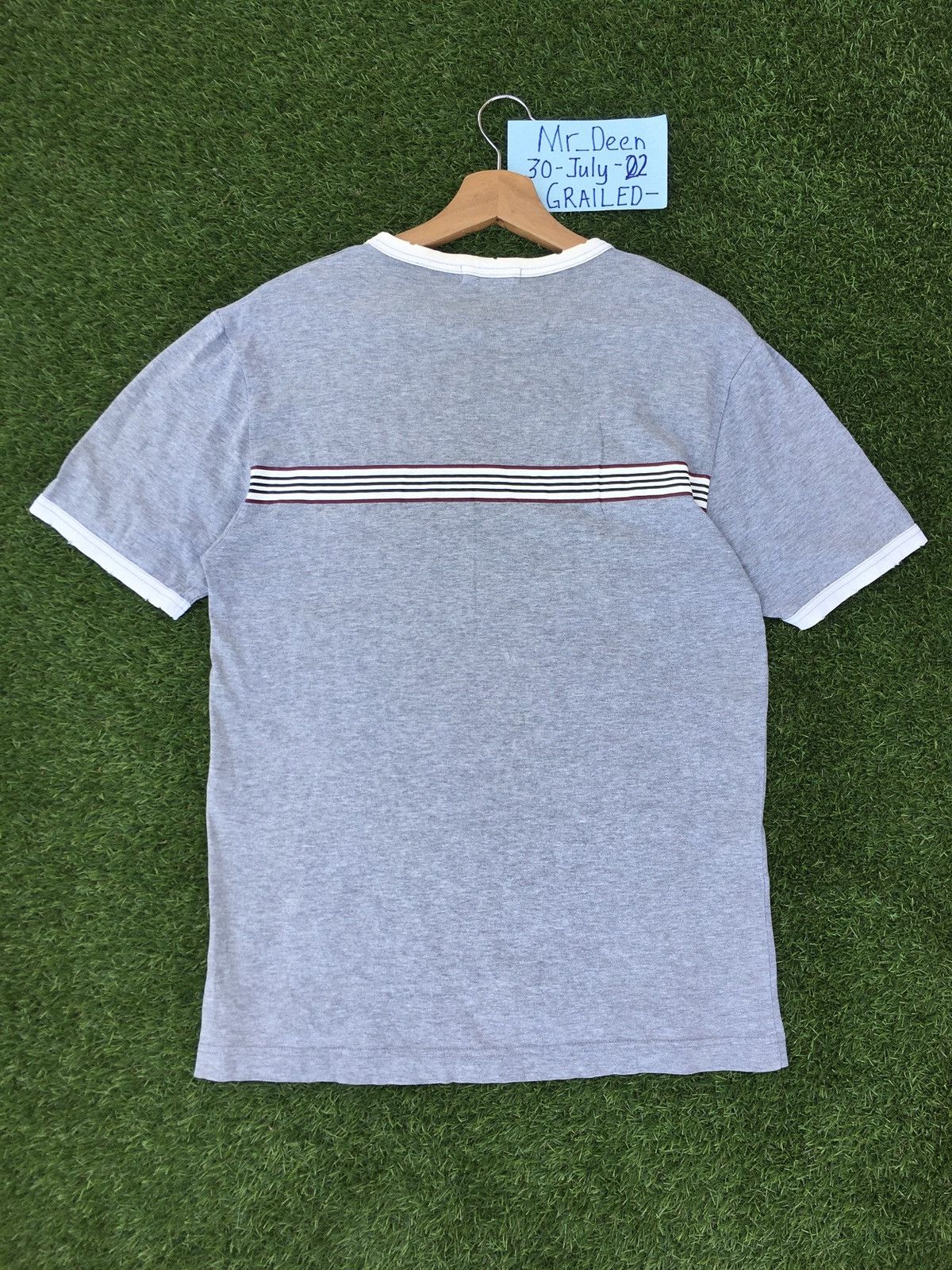 Burberry Vintage Burberry Logo Tshirt Size US S / EU 44-46 / 1 - 14 Thumbnail