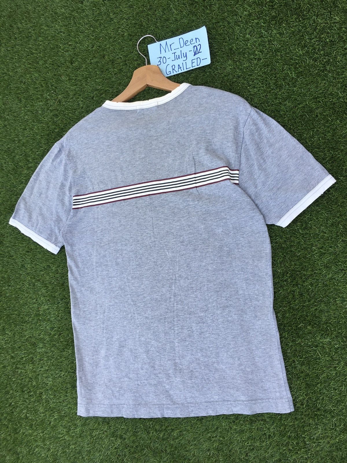 Burberry Vintage Burberry Logo Tshirt Size US S / EU 44-46 / 1 - 16 Thumbnail