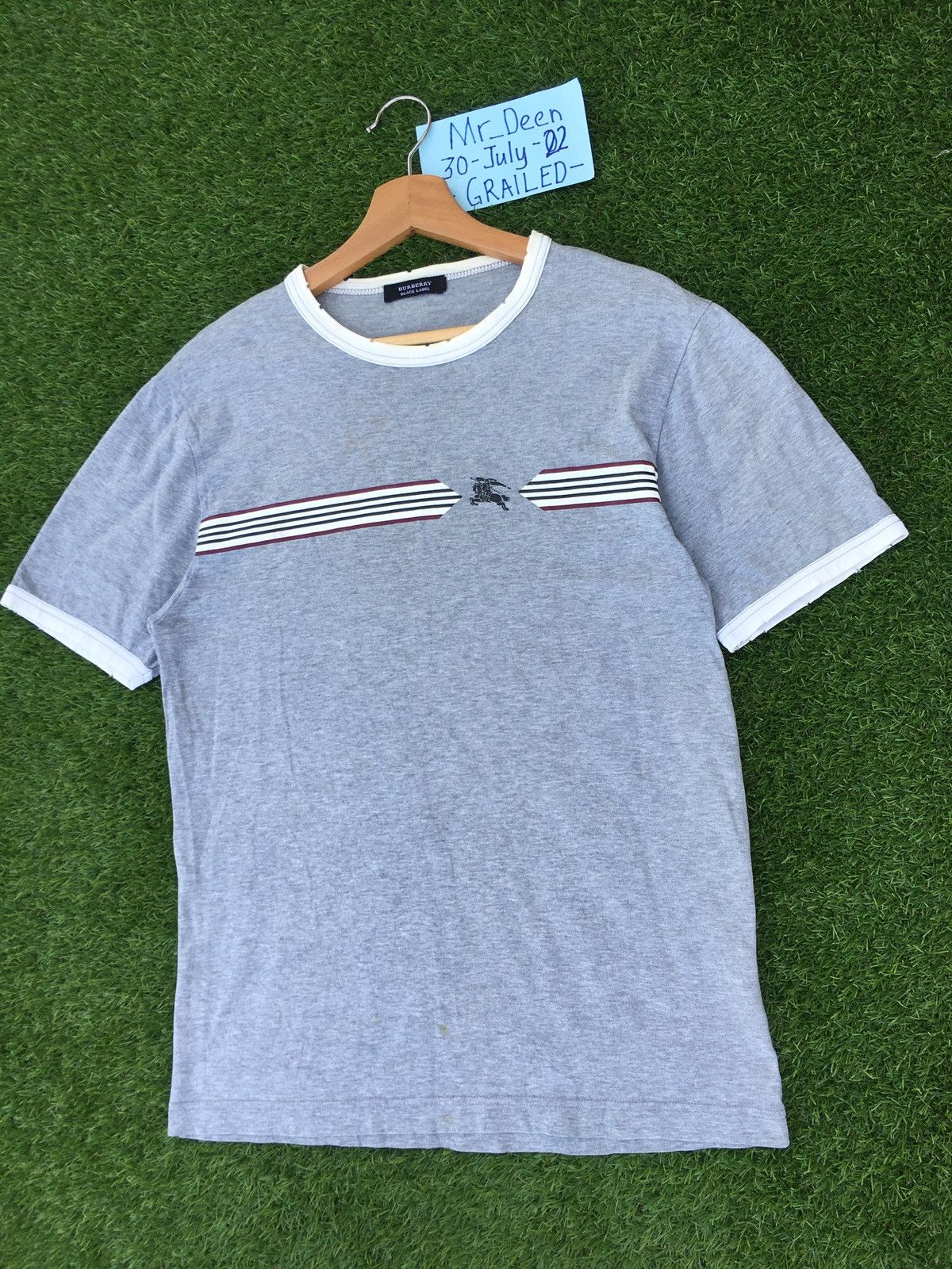 Burberry Vintage Burberry Logo Tshirt Size US S / EU 44-46 / 1 - 4 Thumbnail