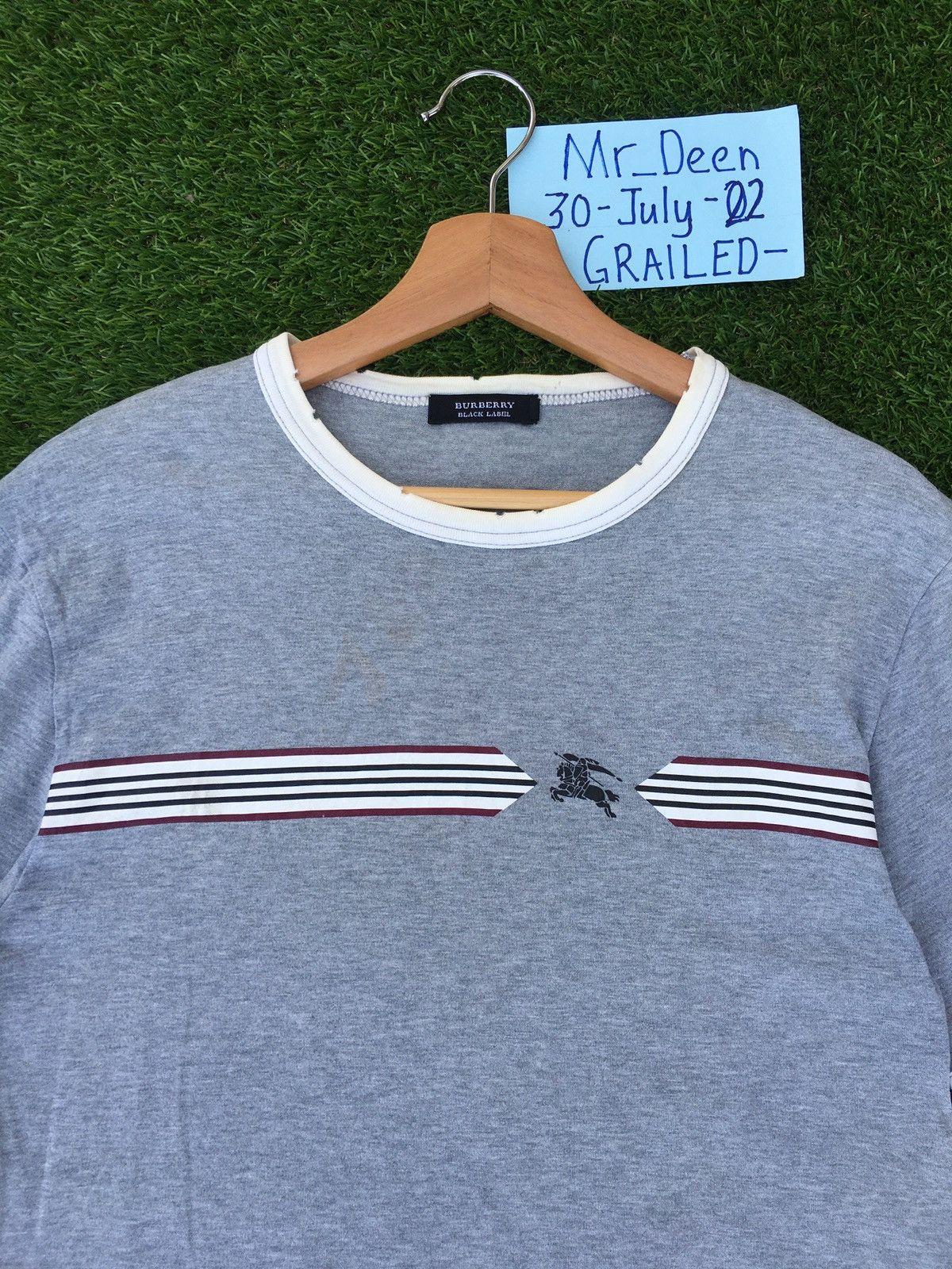 Burberry Vintage Burberry Logo Tshirt Size US S / EU 44-46 / 1 - 6 Thumbnail