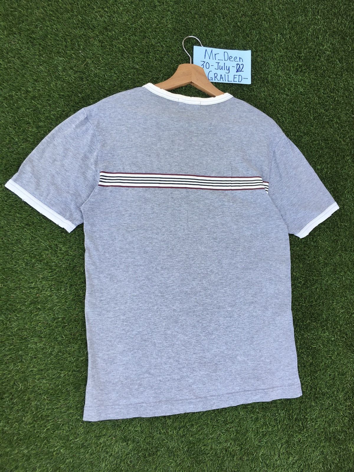 Burberry Vintage Burberry Logo Tshirt Size US S / EU 44-46 / 1 - 15 Thumbnail