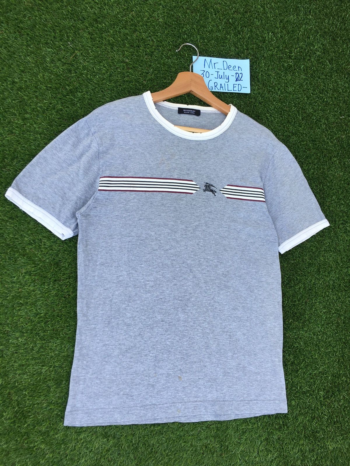 Burberry Vintage Burberry Logo Tshirt Size US S / EU 44-46 / 1 - 3 Thumbnail