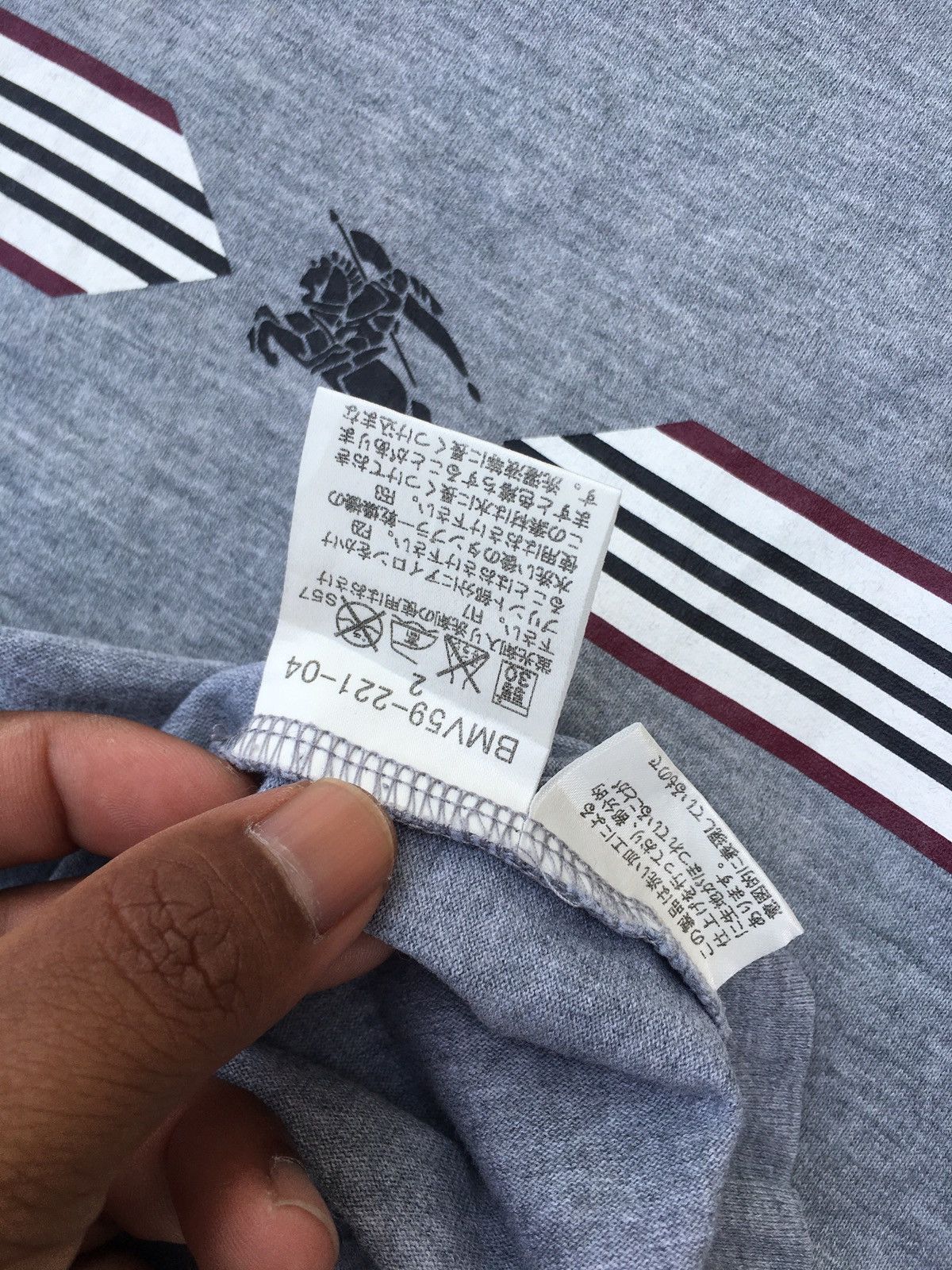 Burberry Vintage Burberry Logo Tshirt Size US S / EU 44-46 / 1 - 10 Thumbnail