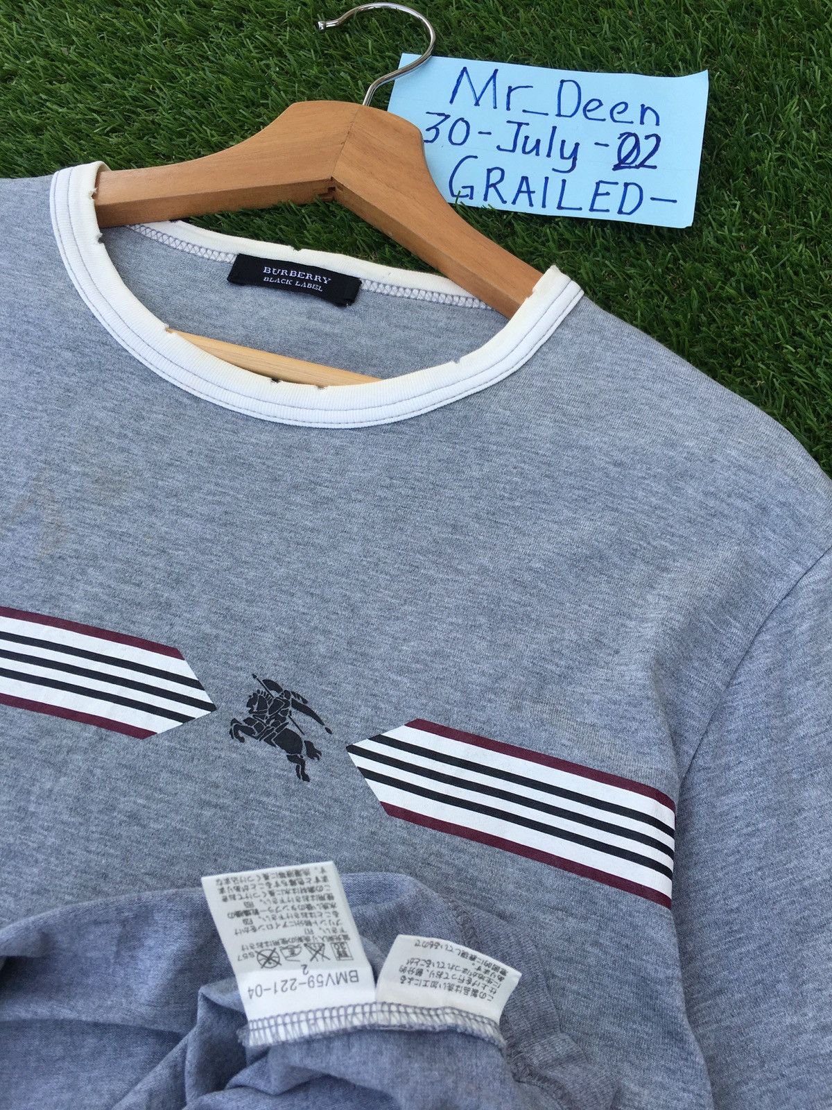 Burberry Vintage Burberry Logo Tshirt Size US S / EU 44-46 / 1 - 9 Thumbnail