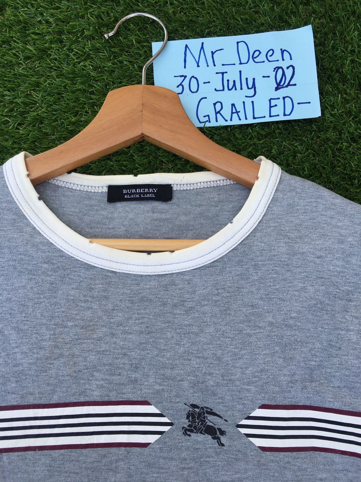 Burberry Vintage Burberry Logo Tshirt Size US S / EU 44-46 / 1 - 7 Thumbnail