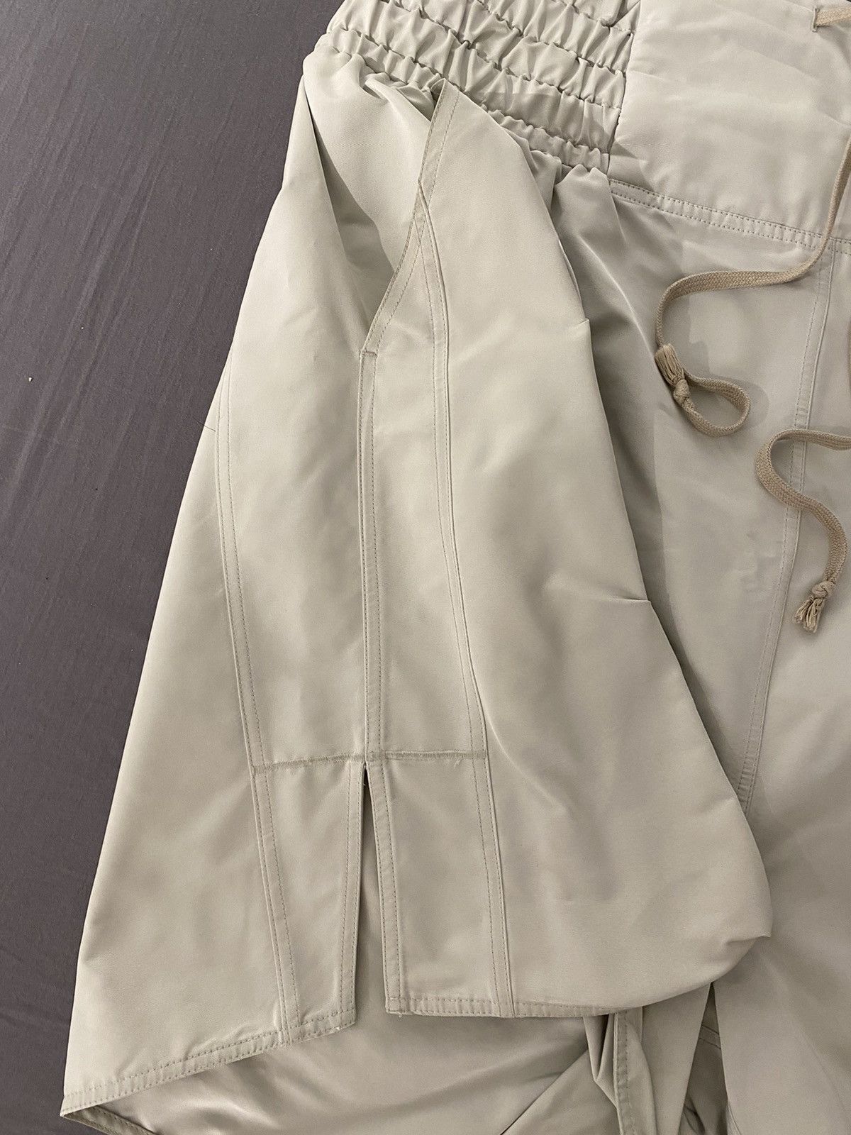 Rick Owens RICK OWENS BABEL SS19 OYSTER BOXING SHORTS Size US 40 / EU 56 - 4 Thumbnail