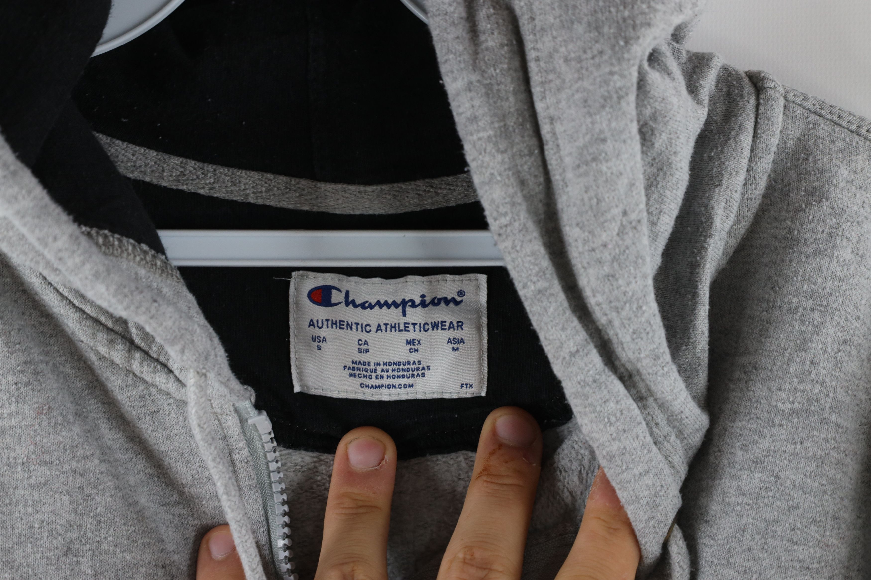 Vintage Champion Streetwear Big Logo Full Zip Hoodie Sweatshirt Size US S / EU 44-46 / 1 - 5 Thumbnail