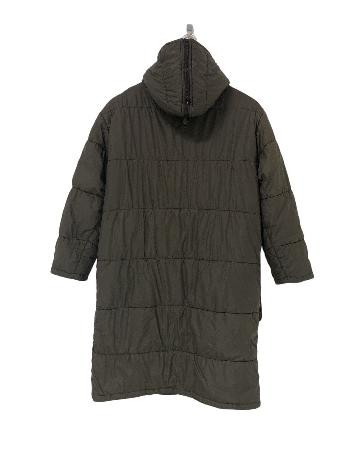 Fendi Fendi Roma Padded Jacket With Hoodie Logo Stripe Design Size S / US 4 / IT 40 - 2 Thumbnail
