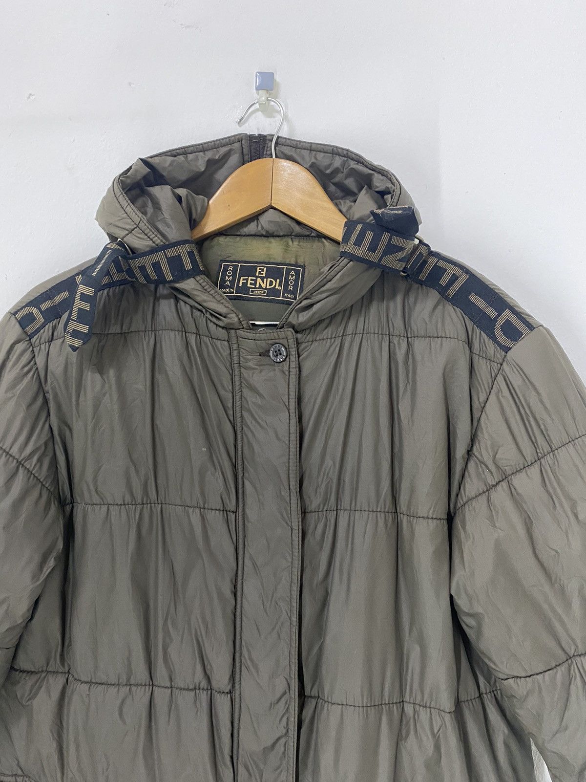 Fendi Fendi Roma Padded Jacket With Hoodie Logo Stripe Design Size S / US 4 / IT 40 - 4 Thumbnail