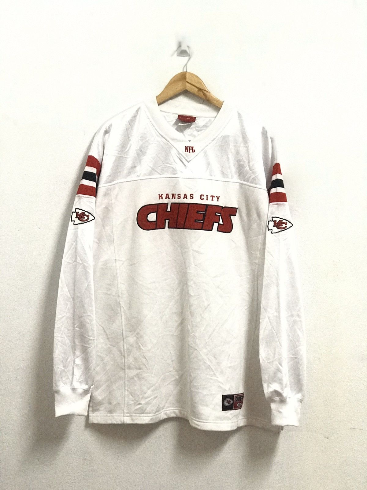 NFL ❗️NEED GONE TODAY❗️NFL Kansas City Chiefs Jersey Team❗️ Size US XL / EU 56 / 4 - 1 Thumbnail