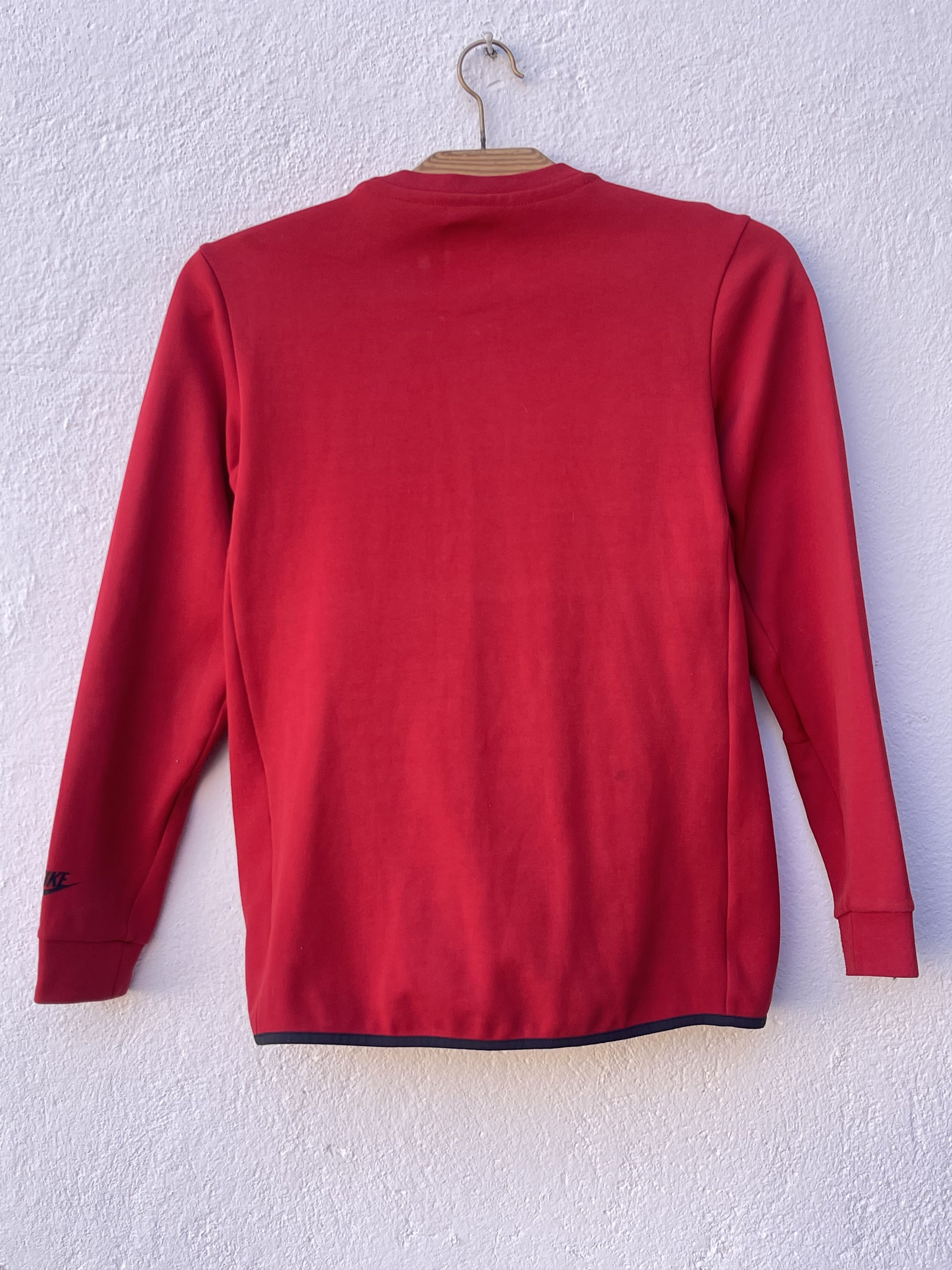 Nike 🔥nike airmax sweatshirt biglogo size Small Us Size US S / EU 44-46 / 1 - 4 Thumbnail