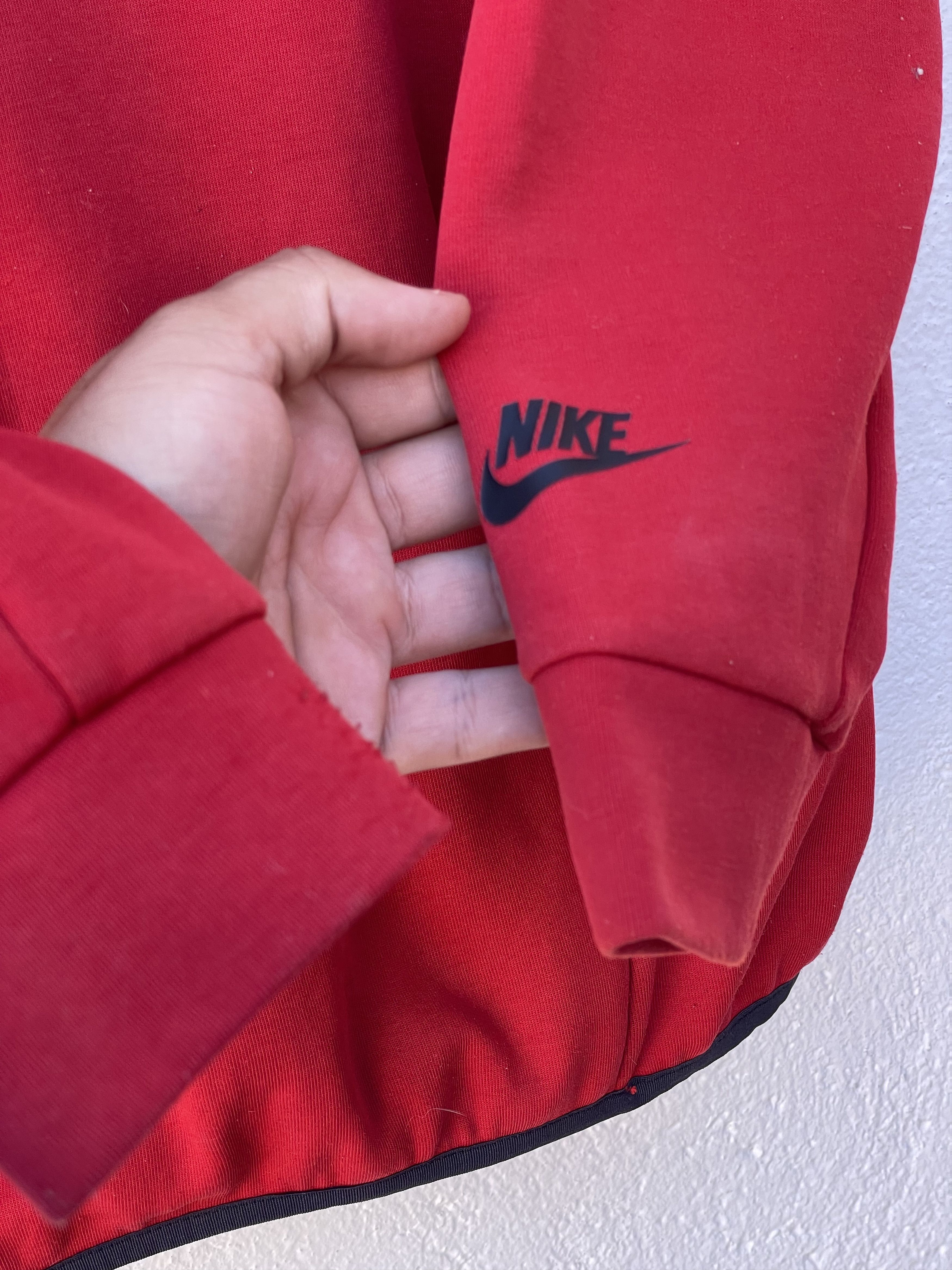 Nike 🔥nike airmax sweatshirt biglogo size Small Us Size US S / EU 44-46 / 1 - 3 Thumbnail