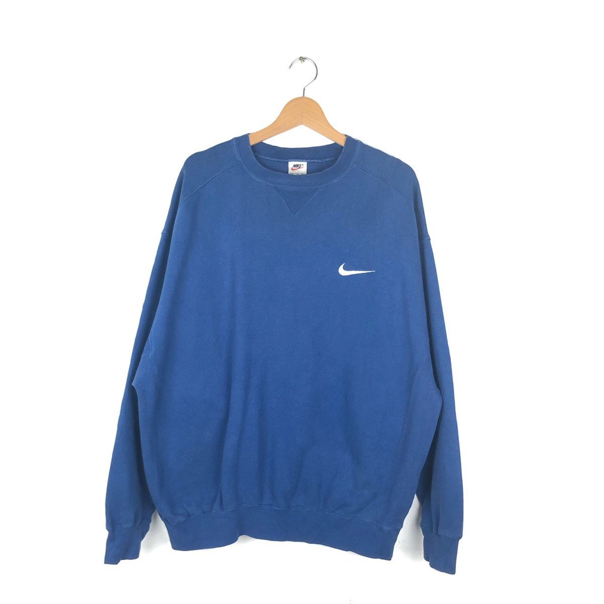 Nike Small Logo Embroidery Sweatshirt