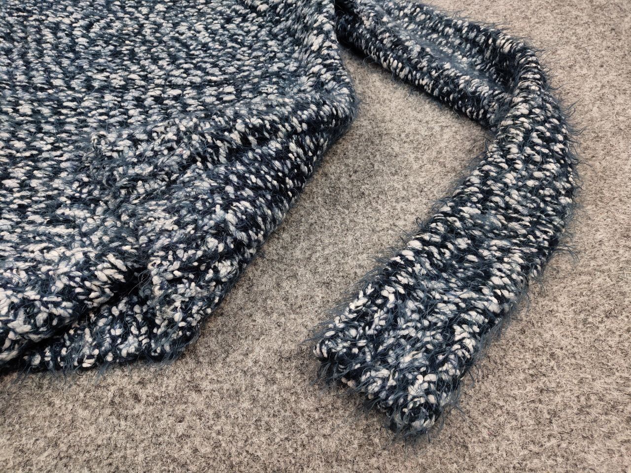 Japanese Brand Vintage Japanese Blue Mohair Style Fuzzy Crewneck Sweater Size US S / EU 44-46 / 1 - 16 Thumbnail