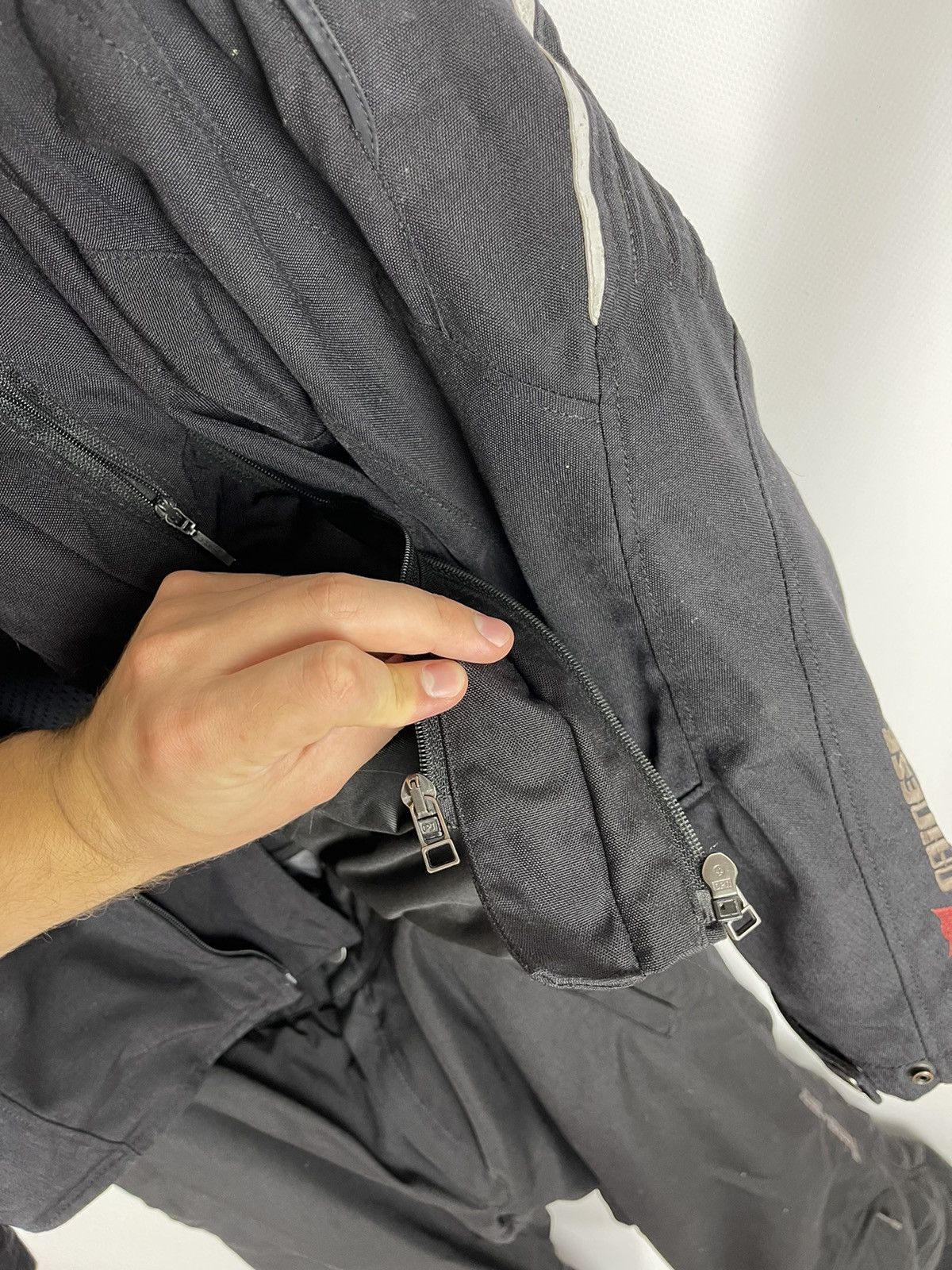 Dainese Dainese big logo motorcycle gore-tex d-dry suit jacket pants Size US L / EU 52-54 / 3 - 17 Thumbnail