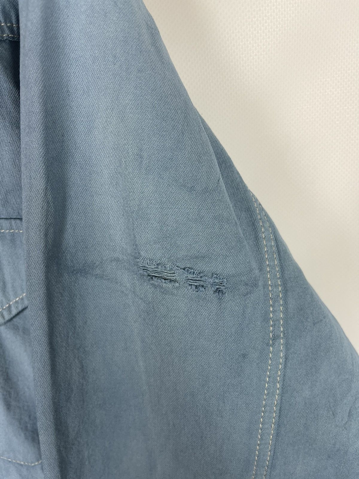 Levi's Levi’s vintage 90s blue denim distressed oversized ls shirt Size US XL / EU 56 / 4 - 11 Thumbnail