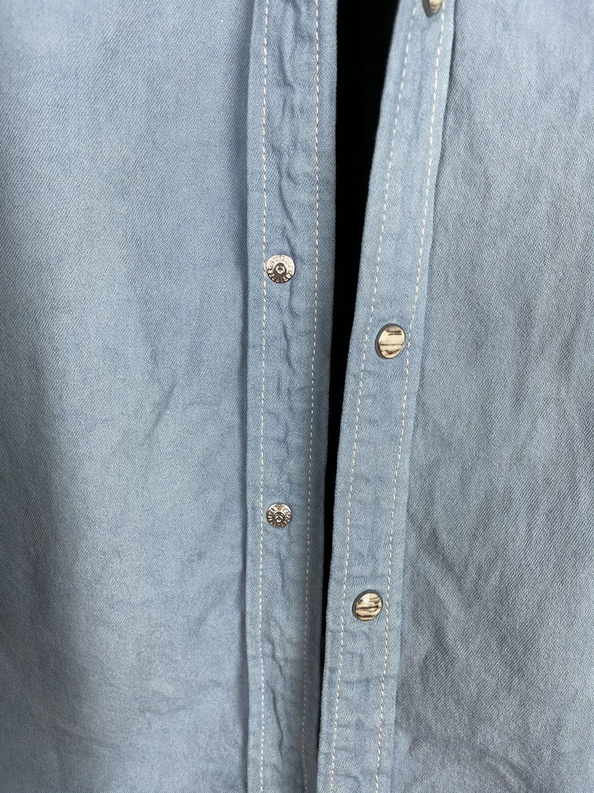 Levi's Levi’s vintage 90s blue denim distressed oversized ls shirt Size US XL / EU 56 / 4 - 9 Thumbnail
