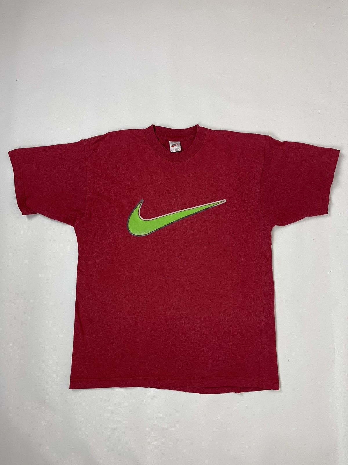 Nike Nike vintage 90s red big green swoosh logo tee shirt Size US L / EU 52-54 / 3 - 2 Thumbnail