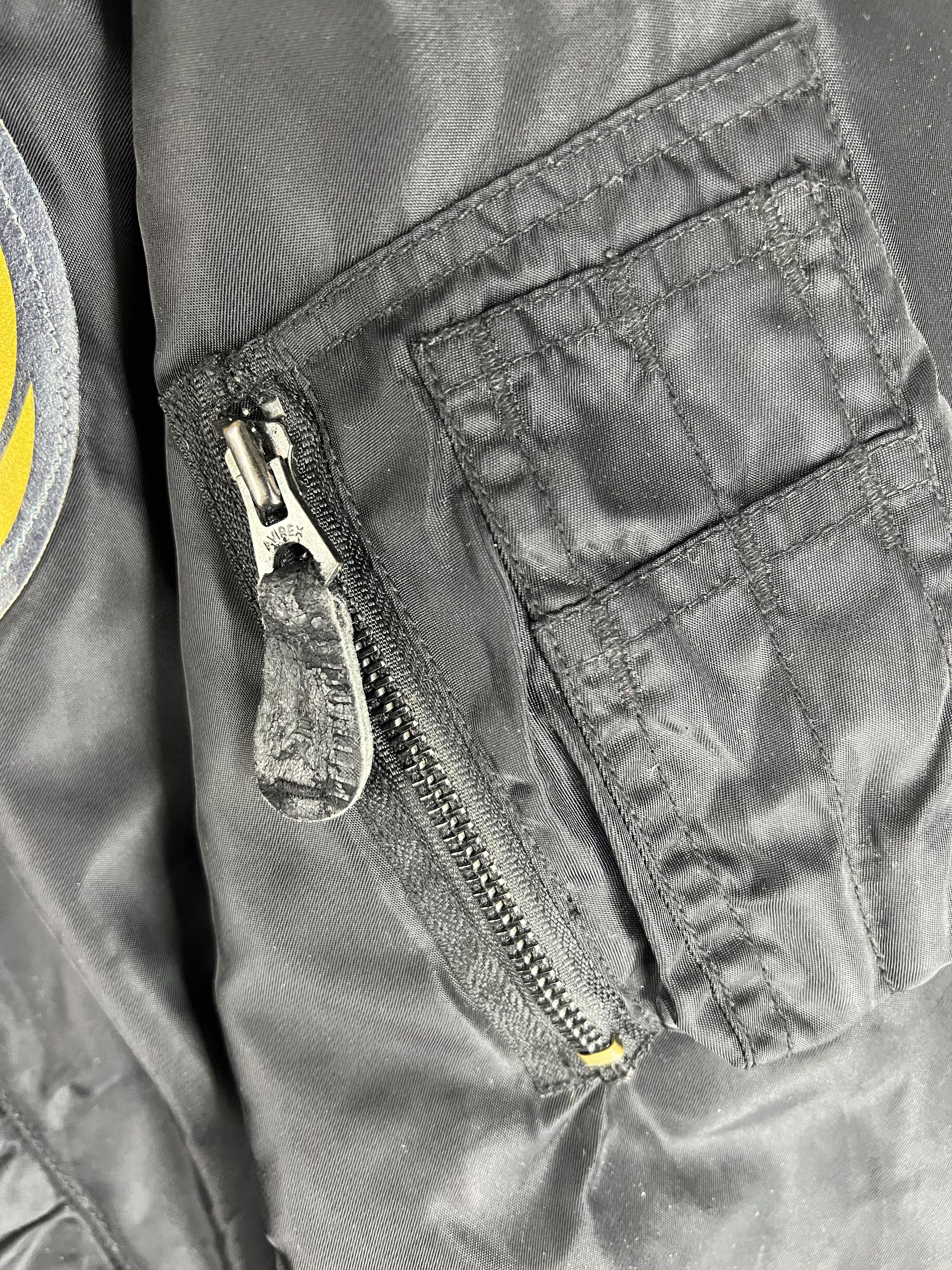 Avirex 🔥RARE RIOT RIOT RIOT AVIREX PATCHES BOMBER JACKET Size US M / EU 48-50 / 2 - 11 Thumbnail