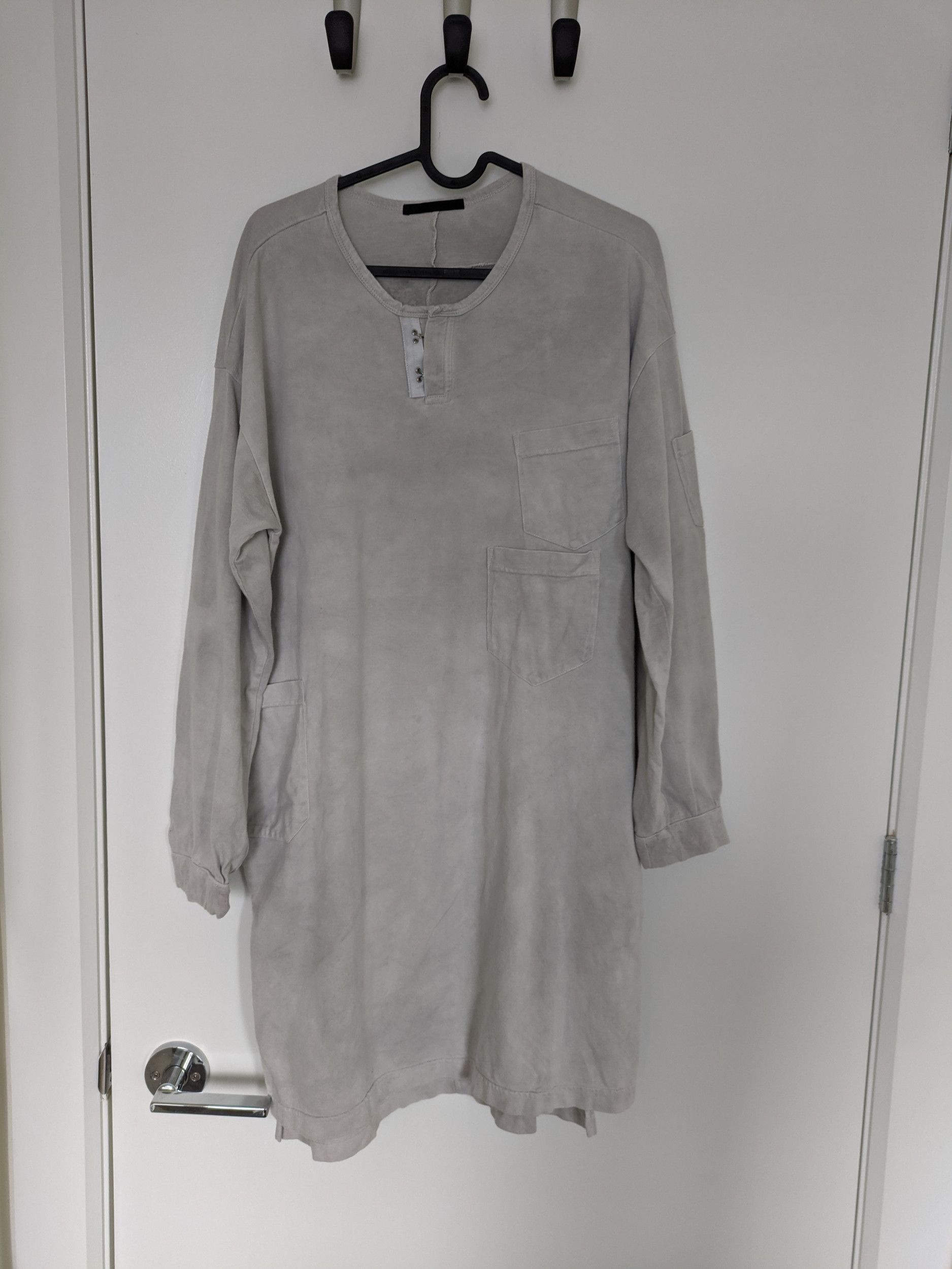 The Viridi-anne FW17 Long Multi-Pocket Henley (VI-2799-01, sz 3 fits 38) Size US M / EU 48-50 / 2 - 2 Thumbnail