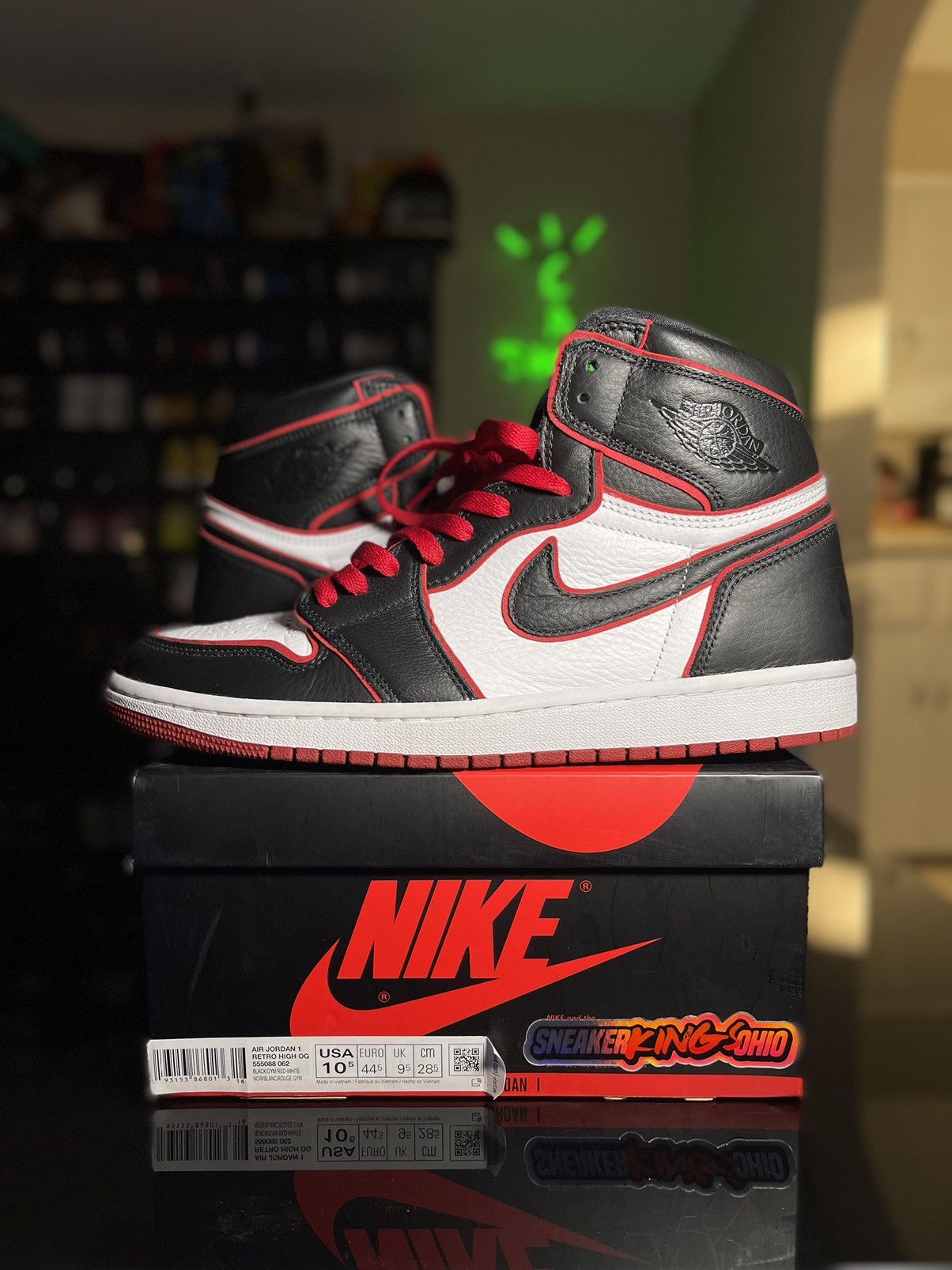 air jordan 1 bloodline size 8