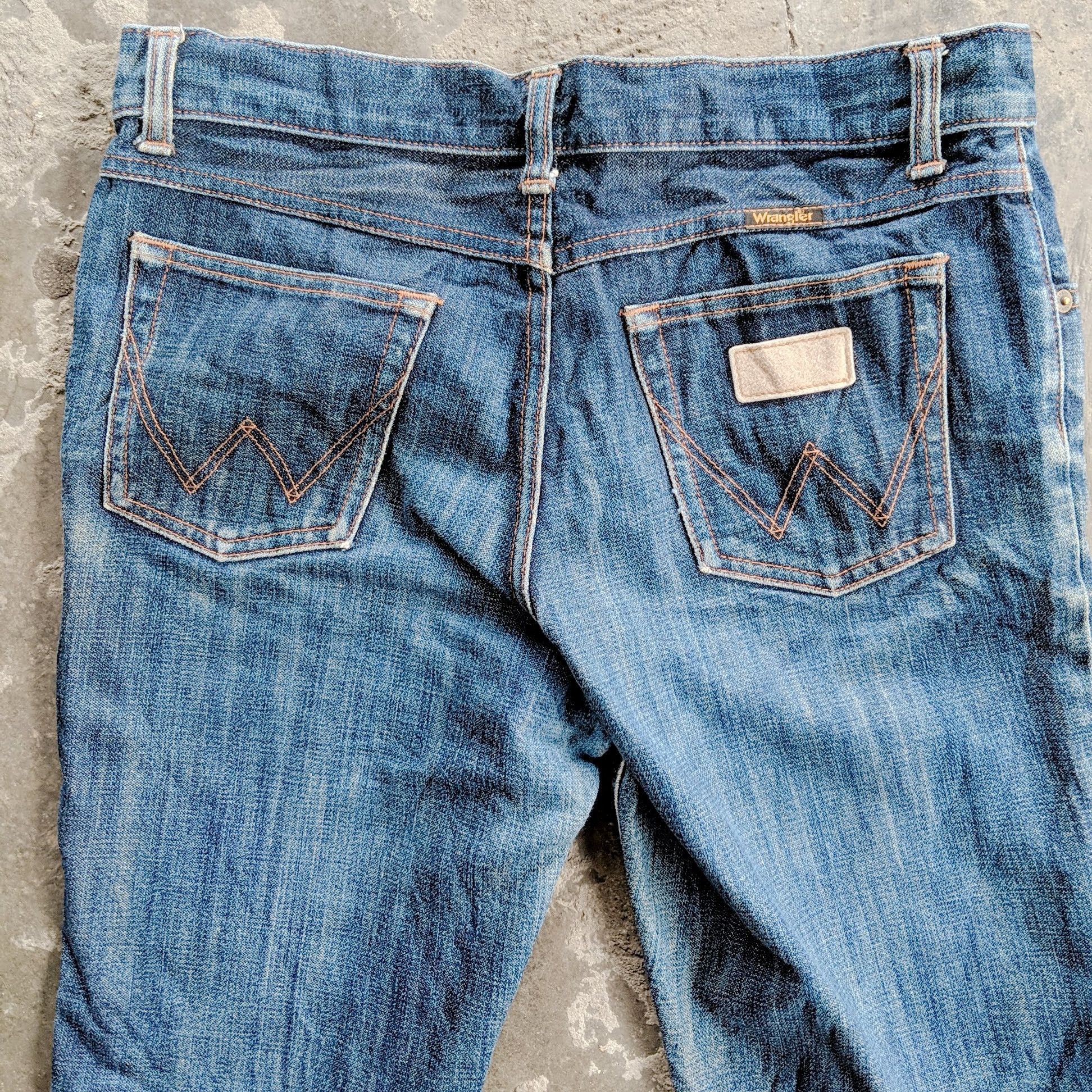 Japanese Brand Vtg Japanese Boot Cut Faded Jean Trousers Denim Pants Size US 30 / EU 46 - 9 Thumbnail