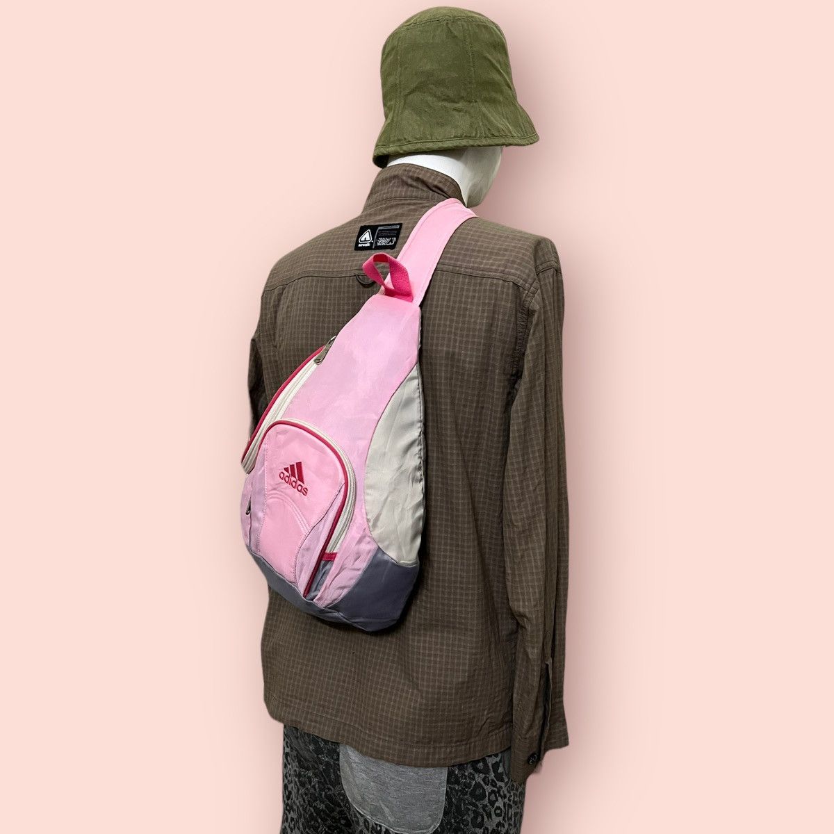 Adidas × Japanese Brand × Vintage VINTAGE ADIDAS PINK CROSSBODY BODYBAG Size ONE SIZE - 13 Thumbnail