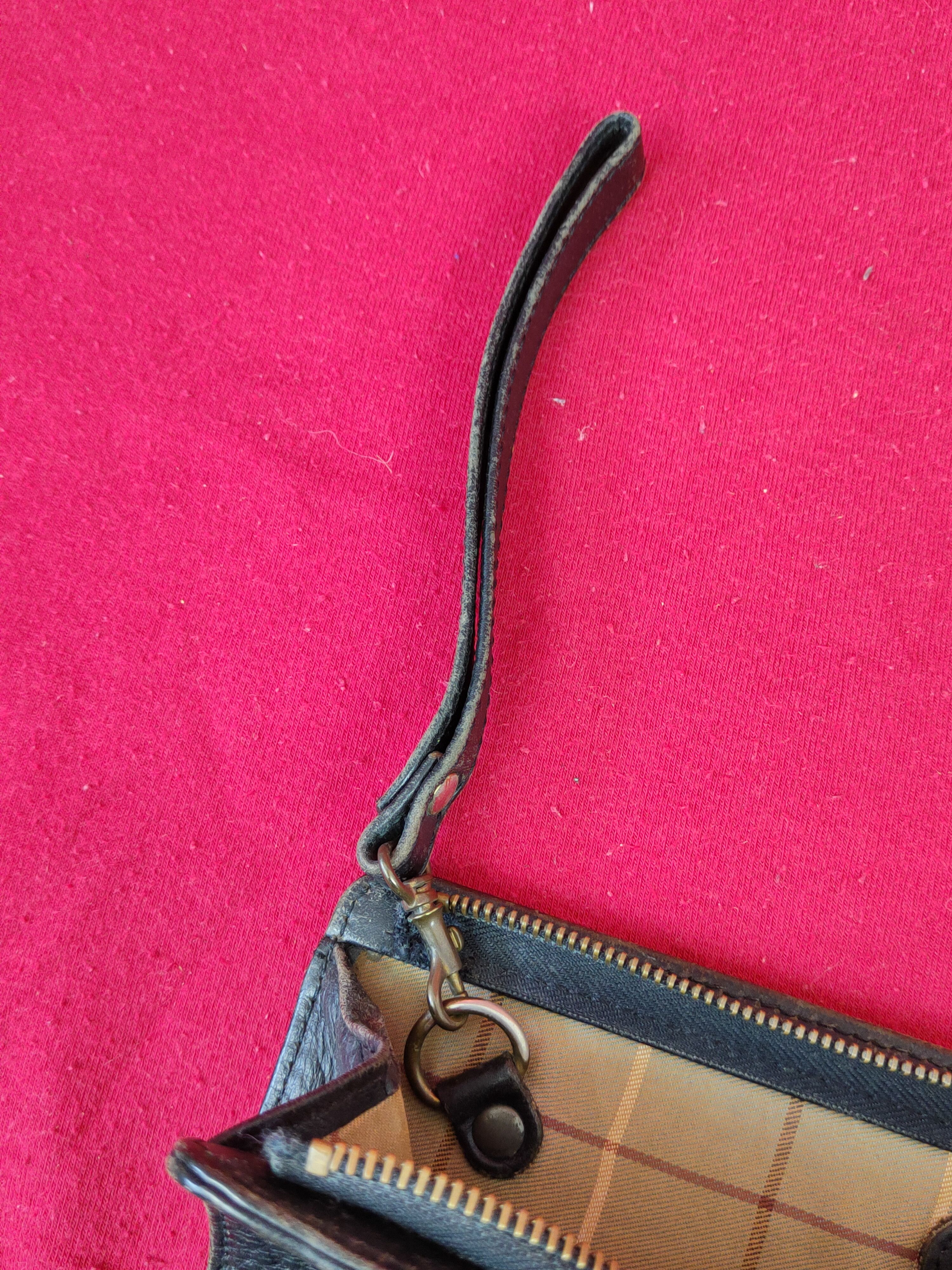 Burberry Burberrys Black Clutches bag #SB036 Size ONE SIZE - 11 Thumbnail