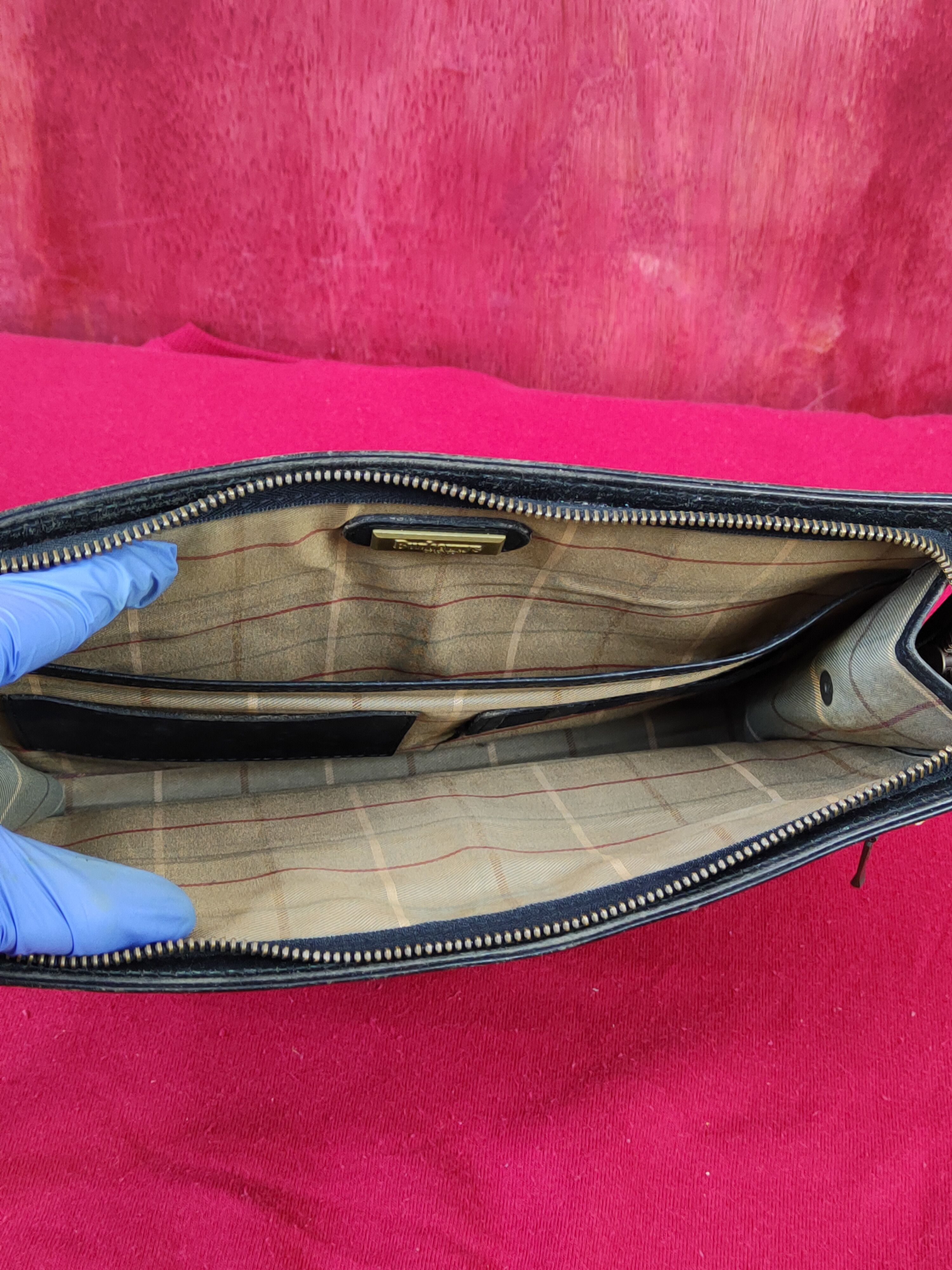 Burberry Burberrys Black Clutches bag #SB036 Size ONE SIZE - 12 Thumbnail