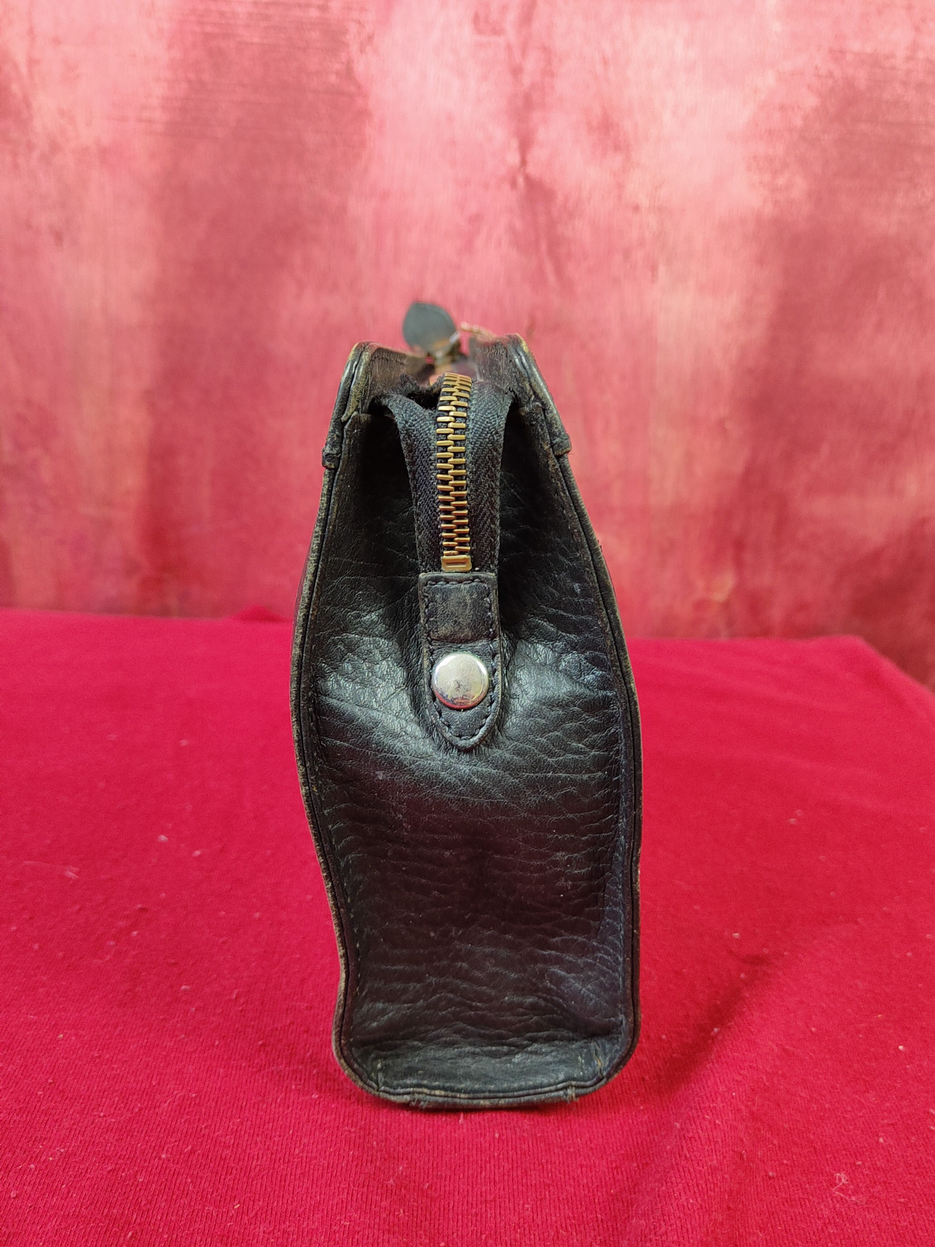 Burberry Burberrys Black Clutches bag #SB036 Size ONE SIZE - 8 Thumbnail