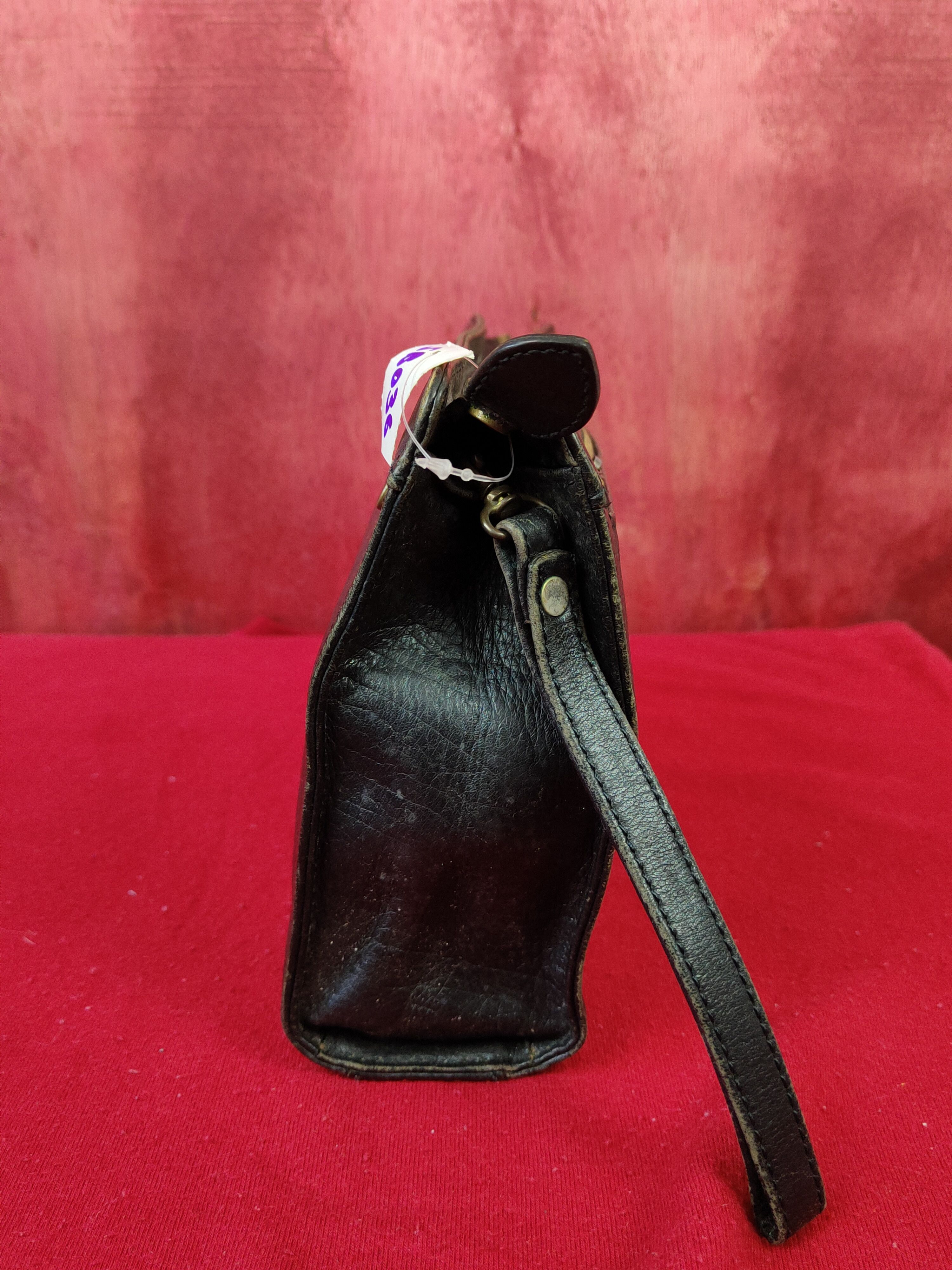 Burberry Burberrys Black Clutches bag #SB036 Size ONE SIZE - 7 Thumbnail