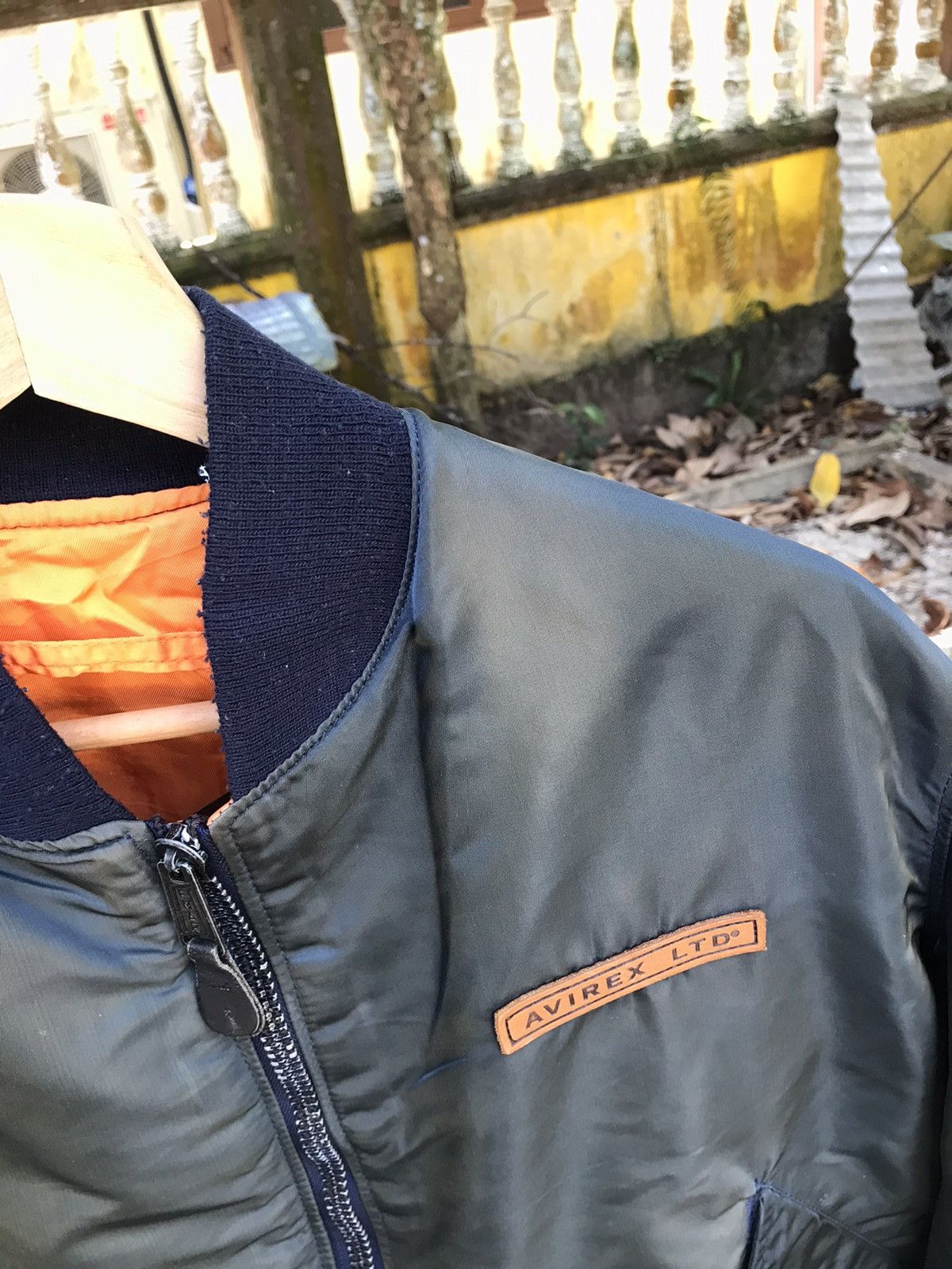 Avirex 🔥QUICK SALE🔥Vtg USAF Avirex Bombers MA-1 Flight Jacket Size US M / EU 48-50 / 2 - 4 Thumbnail