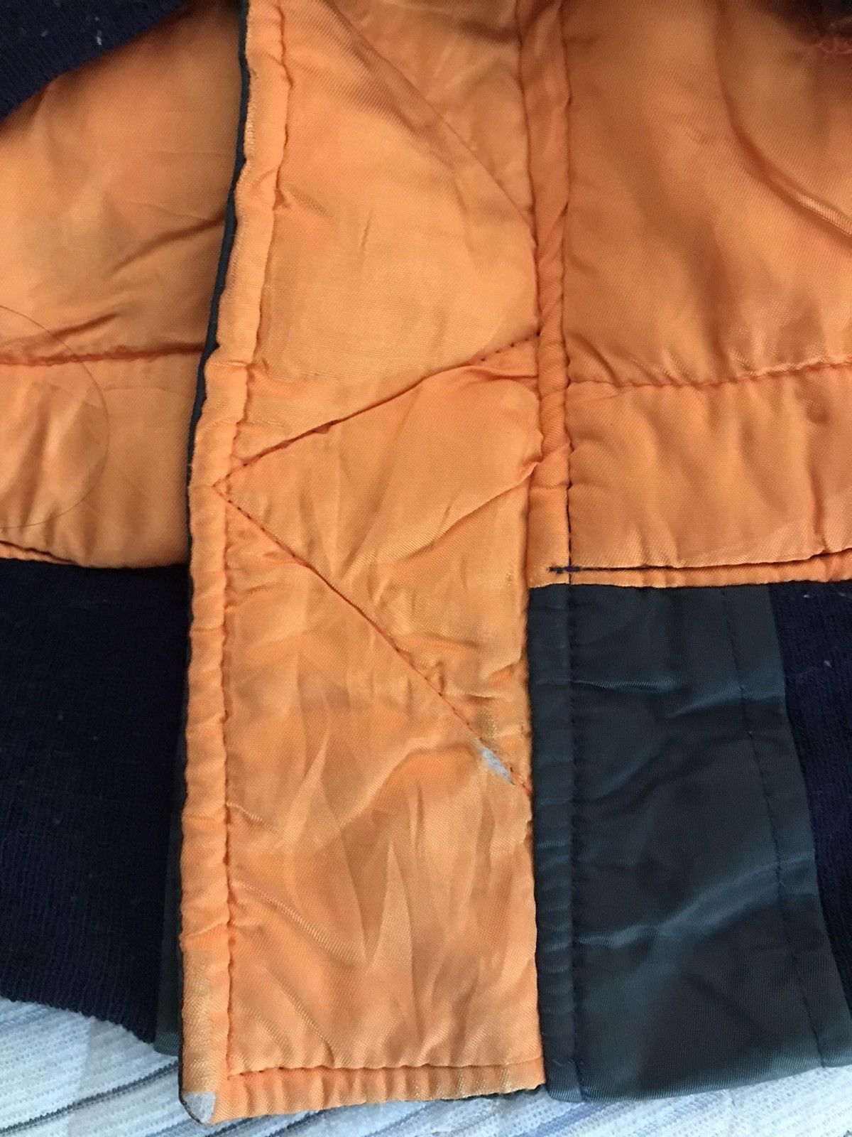Avirex 🔥QUICK SALE🔥Vtg USAF Avirex Bombers MA-1 Flight Jacket Size US M / EU 48-50 / 2 - 12 Thumbnail