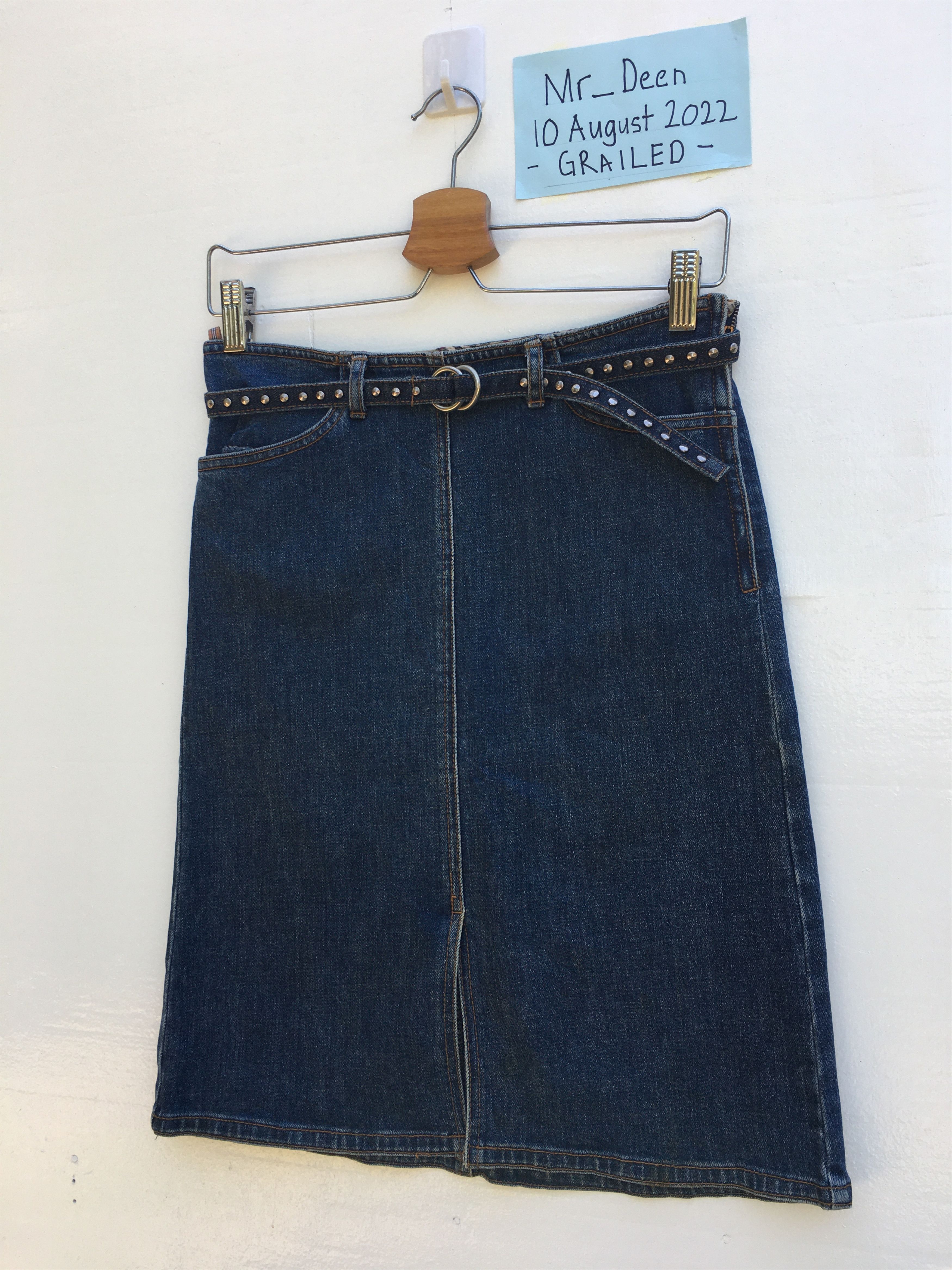 Burberry Vintage Burberry Jeans Skirt Size 28" / US 6 / IT 42 - 3 Thumbnail