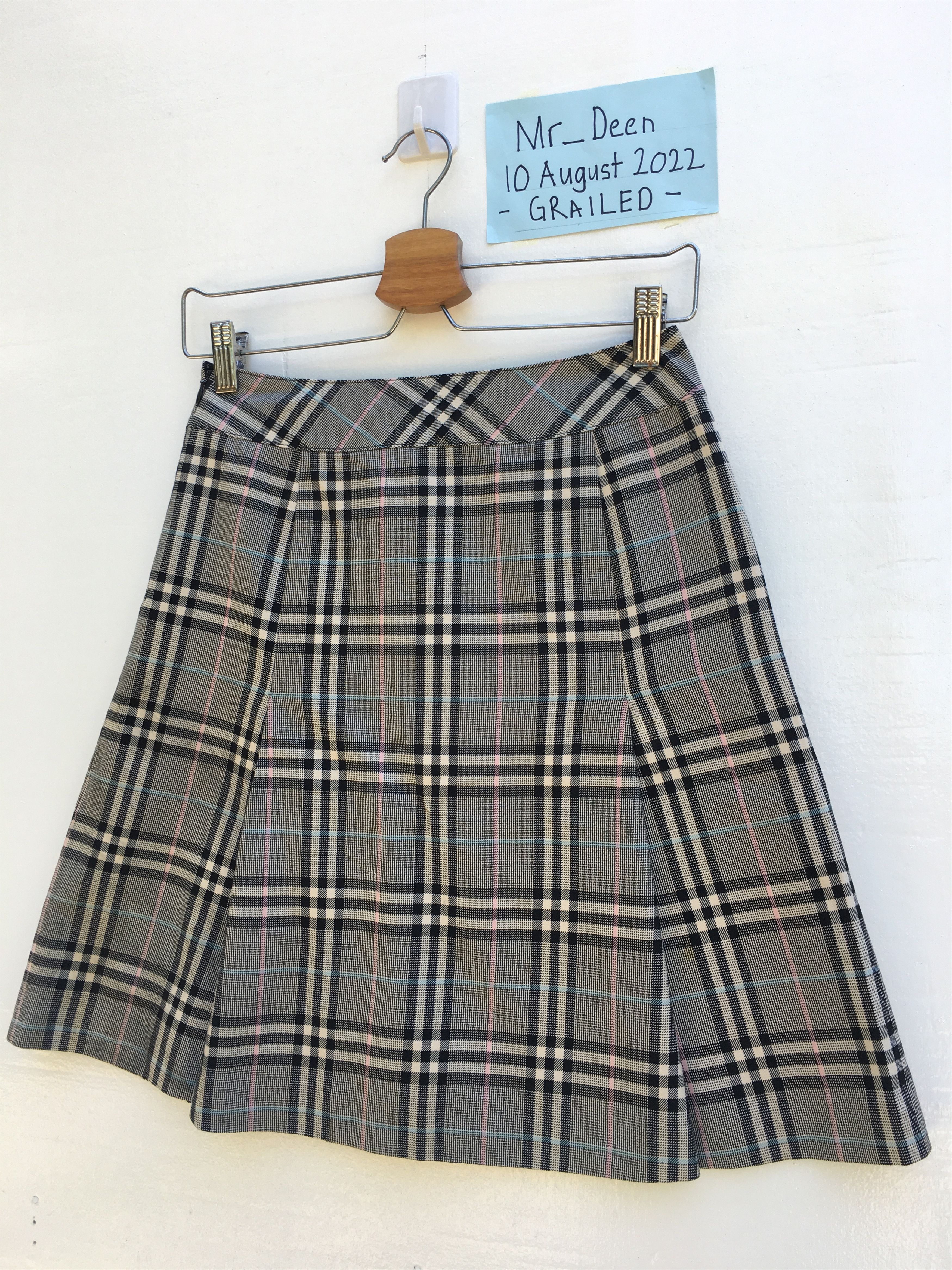 Burberry Vintage Burberry Checkered Mini Skirt Size 26" / US 2 / IT 38 - 17 Thumbnail