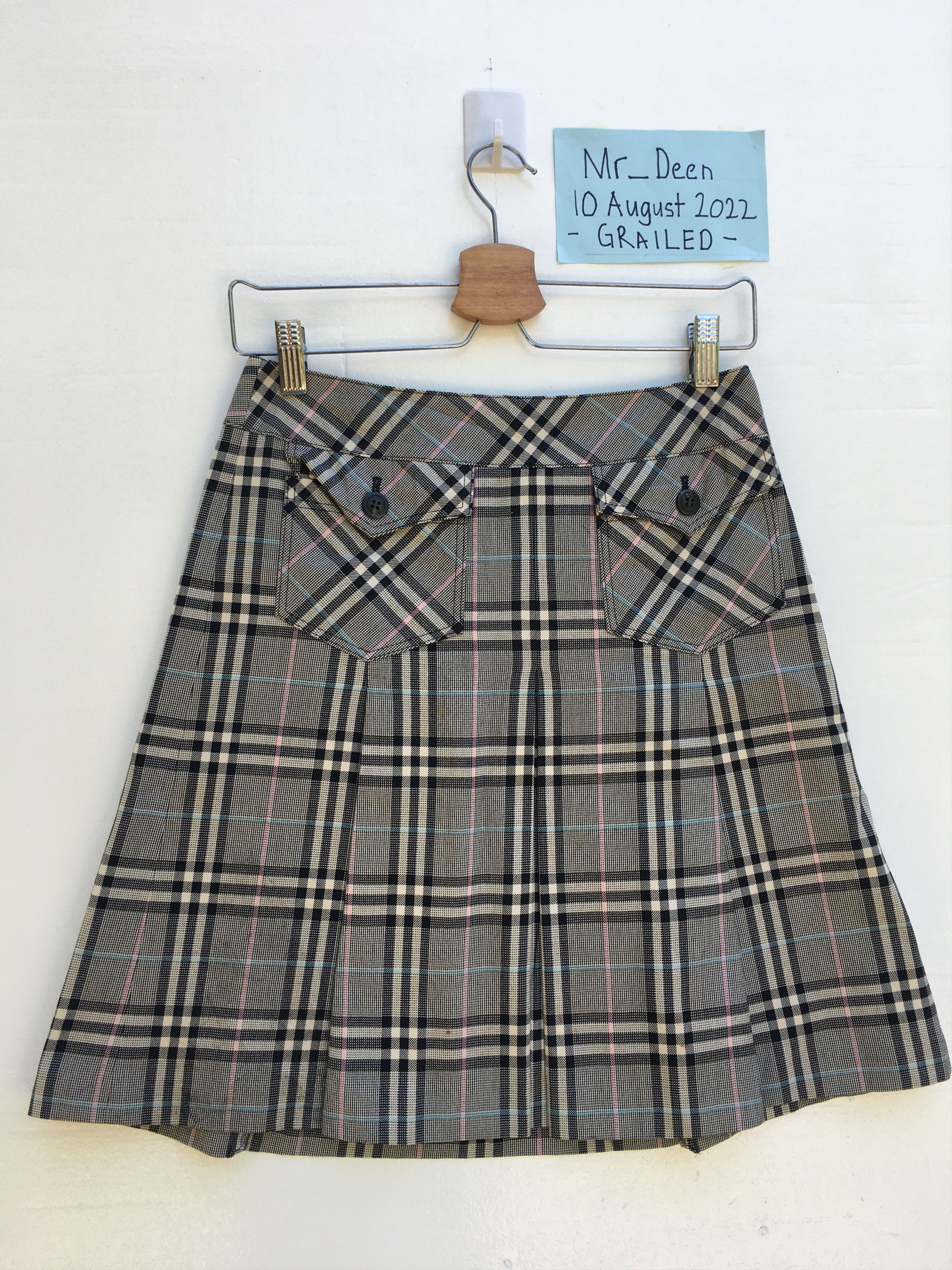 Burberry Vintage Burberry Checkered Mini Skirt Size 26" / US 2 / IT 38 - 1 Thumbnail
