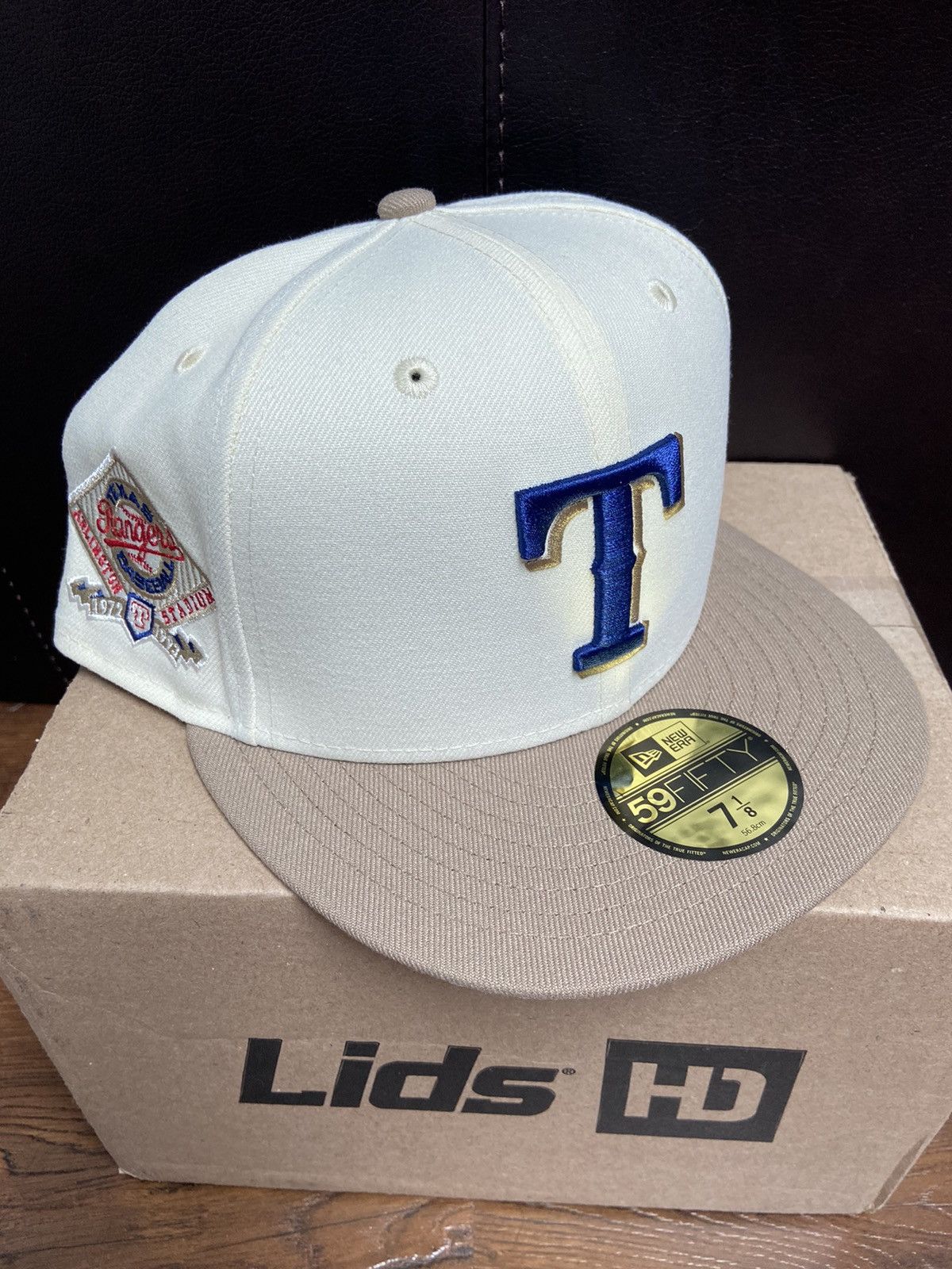 New Era x Lids 59Fifty Texas Rangers “Strictly Business” Fitted Hat 7 1/8.