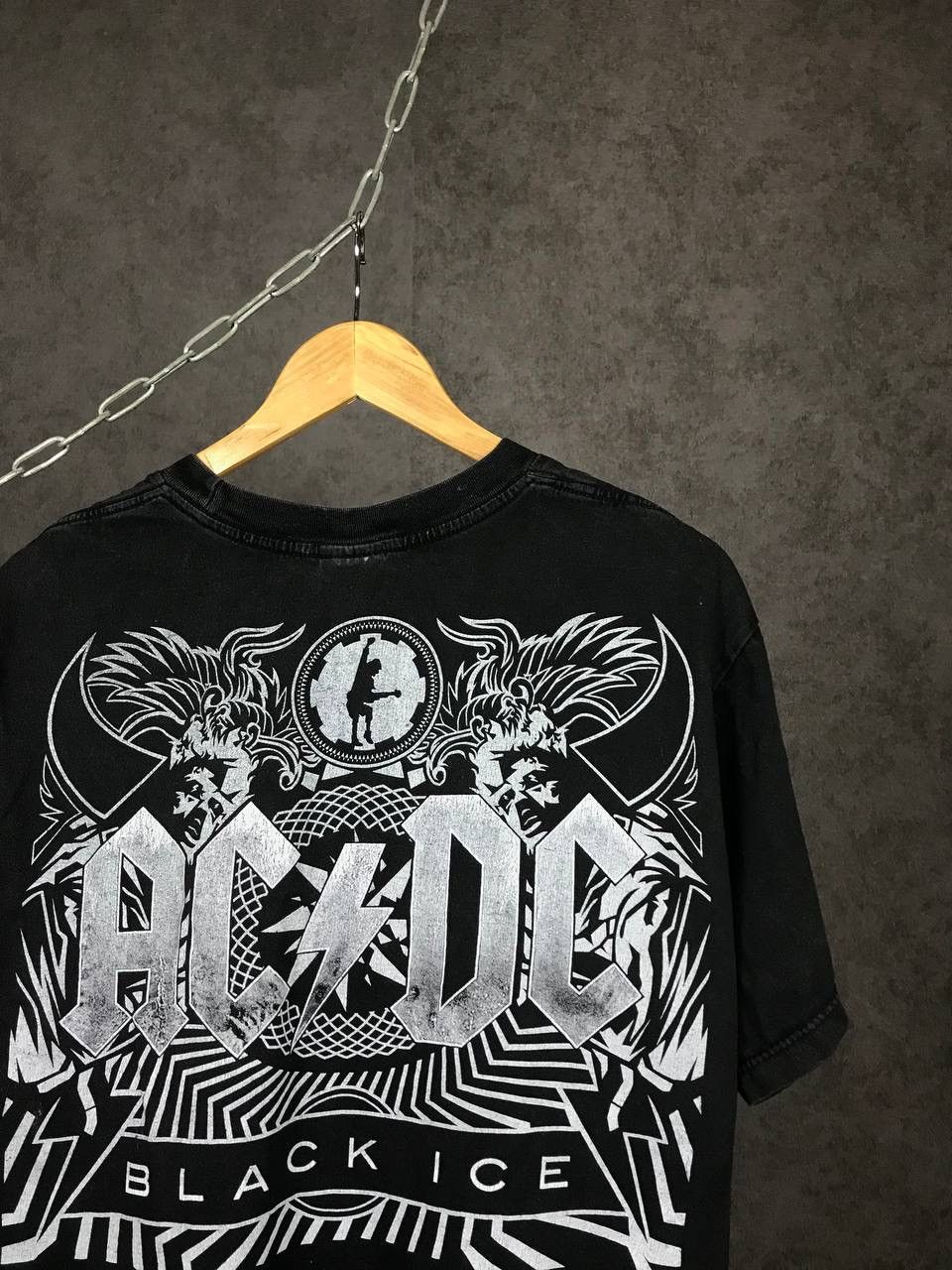 AC/DC × Band Tees × Vintage AC/DC vintage rock band overprinted tee Size US XL / EU 56 / 4 - 4 Thumbnail