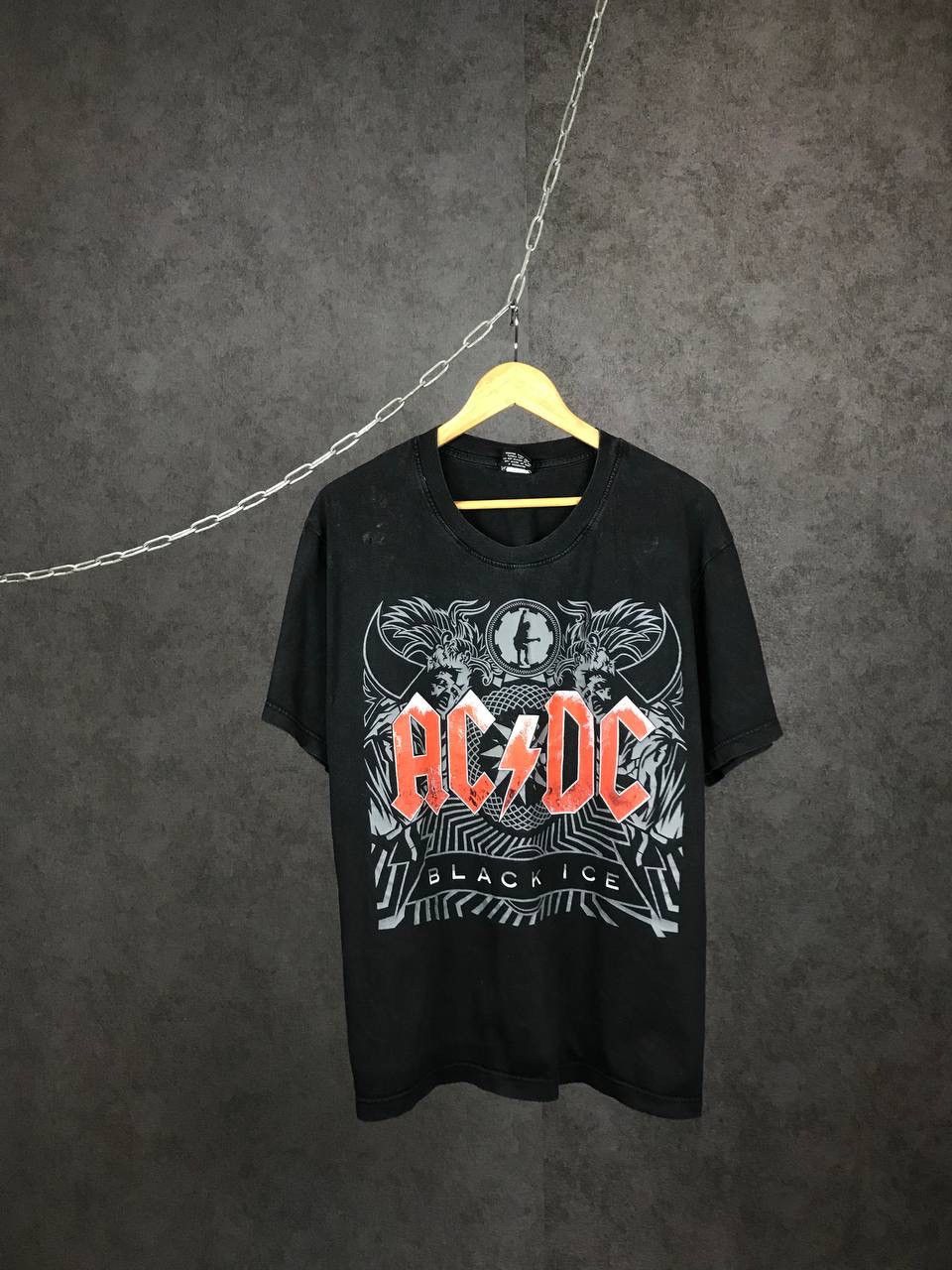 AC/DC × Band Tees × Vintage AC/DC vintage rock band overprinted tee Size US XL / EU 56 / 4 - 1 Thumbnail