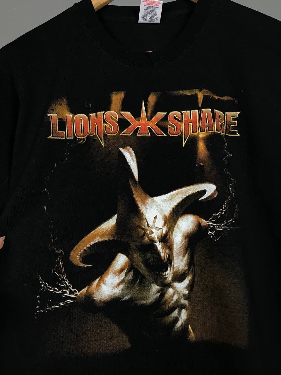 Band Tees × Vintage Lion’s Share 2009 dark hours vintage rock band tee Size US M / EU 48-50 / 2 - 4 Thumbnail