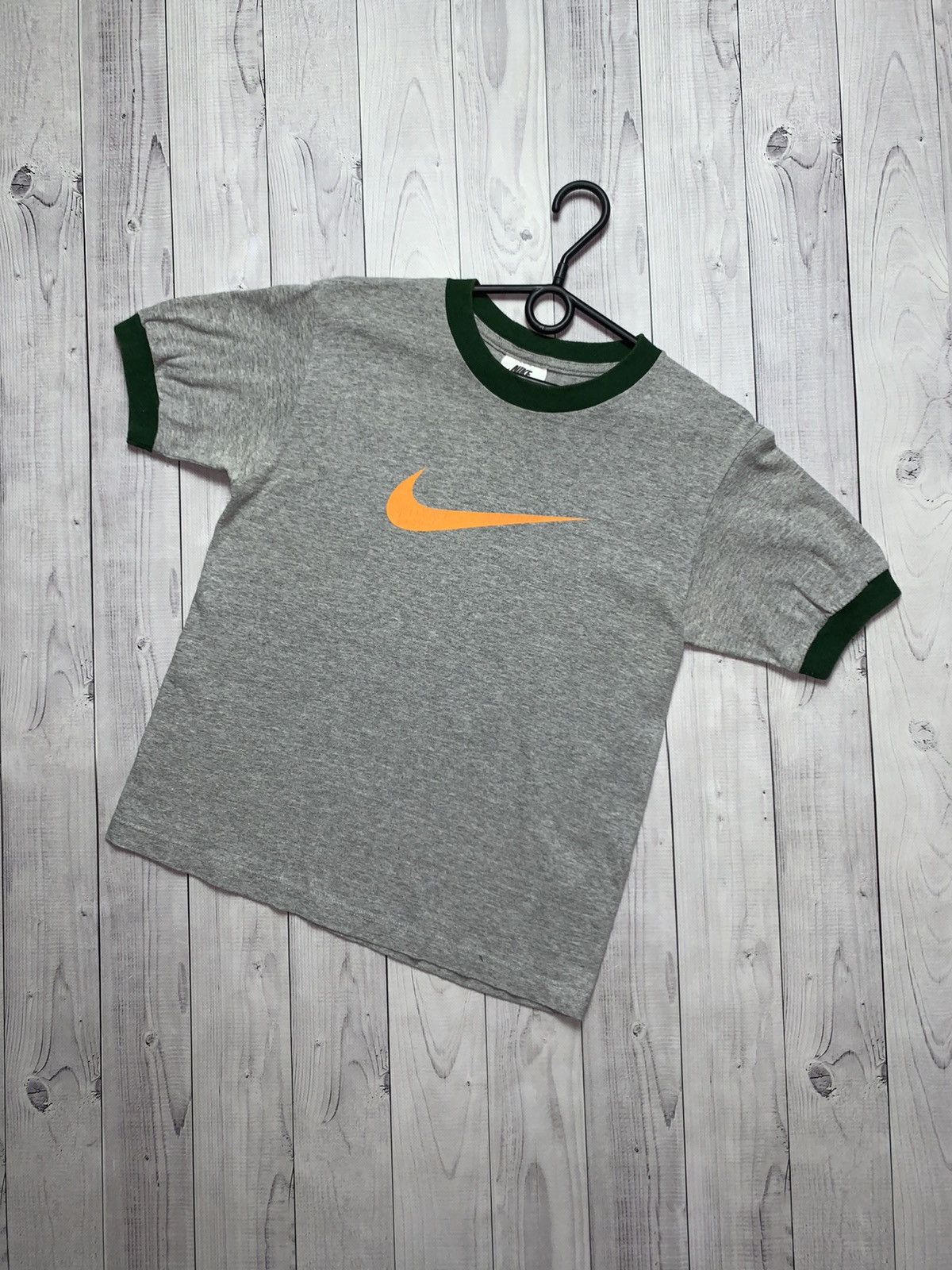 Women’s Vintage tee Nike big logo