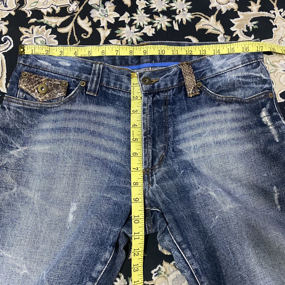 Takeo Kikuchi Takeo Kikuchi Denim Snake Skin Flap Flare Jeans Size US 33 - 19 Thumbnail
