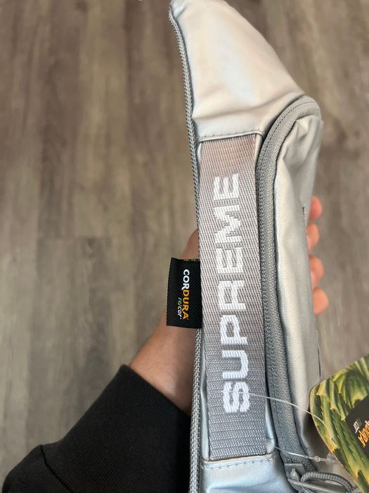 Supreme Small Waist Bag (FW22)- Silver – Streetwear Official