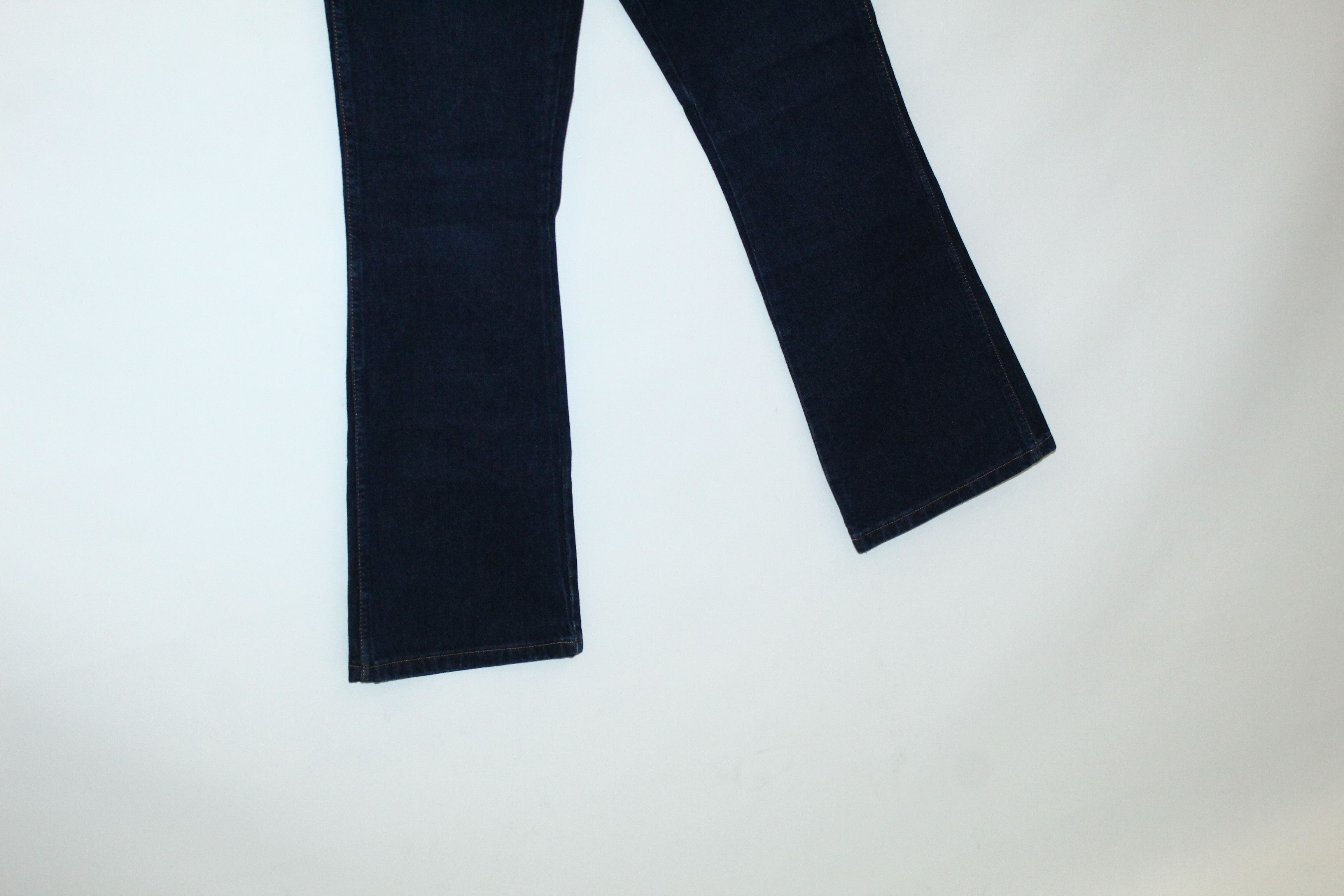 Wrangler Vintage Wrangler 90's Brolen Twill Denim Flared Jeans Size US 28 / EU 44 - 9 Thumbnail