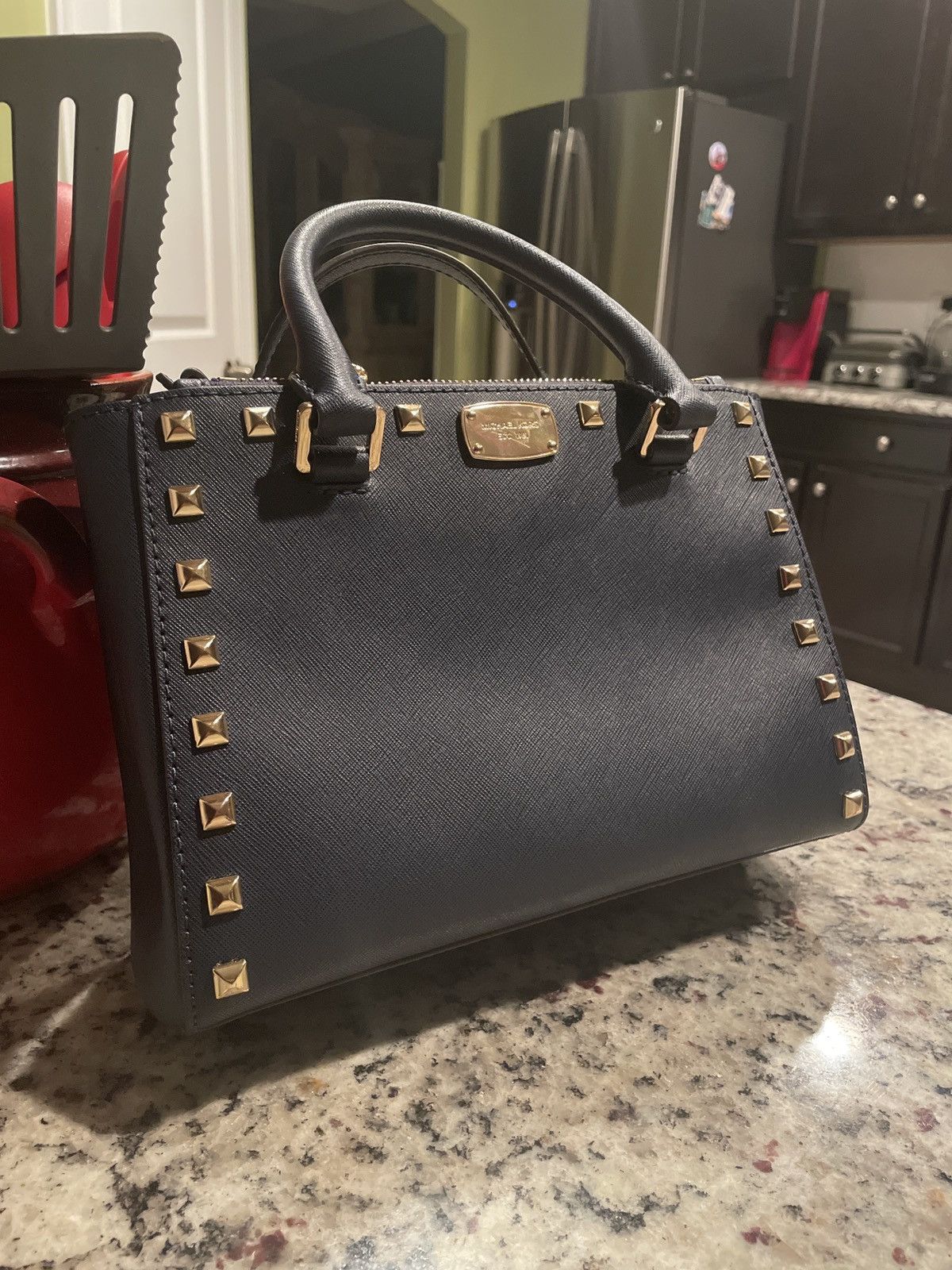 Violet Michael Kors Hand Bag