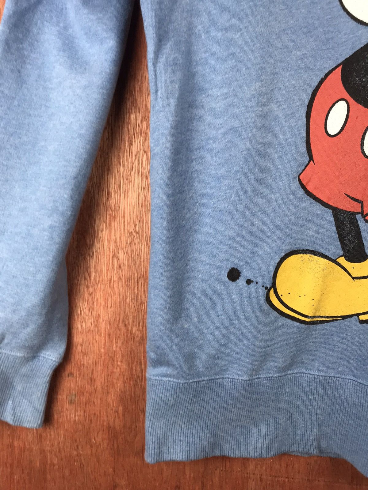 Disney DLL Uniqlo X Disney Mickey Mouse Big Logo Sweatshirt #2506 Size US L / EU 52-54 / 3 - 3 Thumbnail