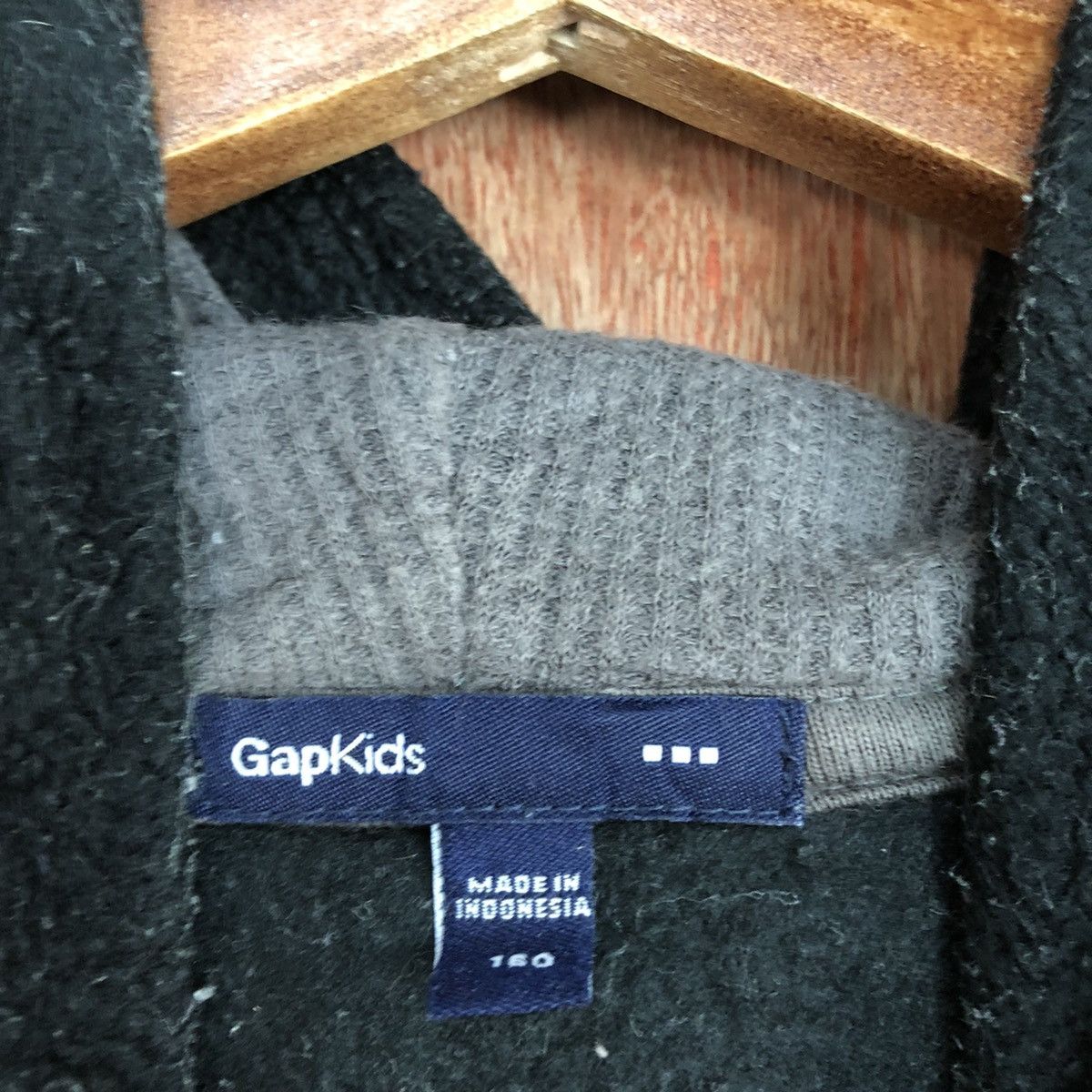 Gap Gap kids Black Sweatshirt #H116 Size US XS / EU 42 / 0 - 11 Thumbnail