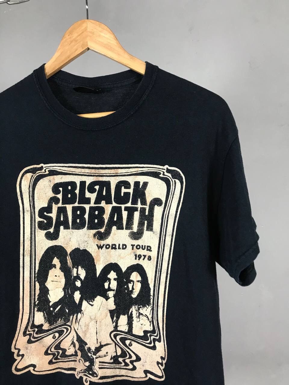 Band Tees Black Sabbath 2013 vintage rock band tee Size US M / EU 48-50 / 2 - 2 Thumbnail