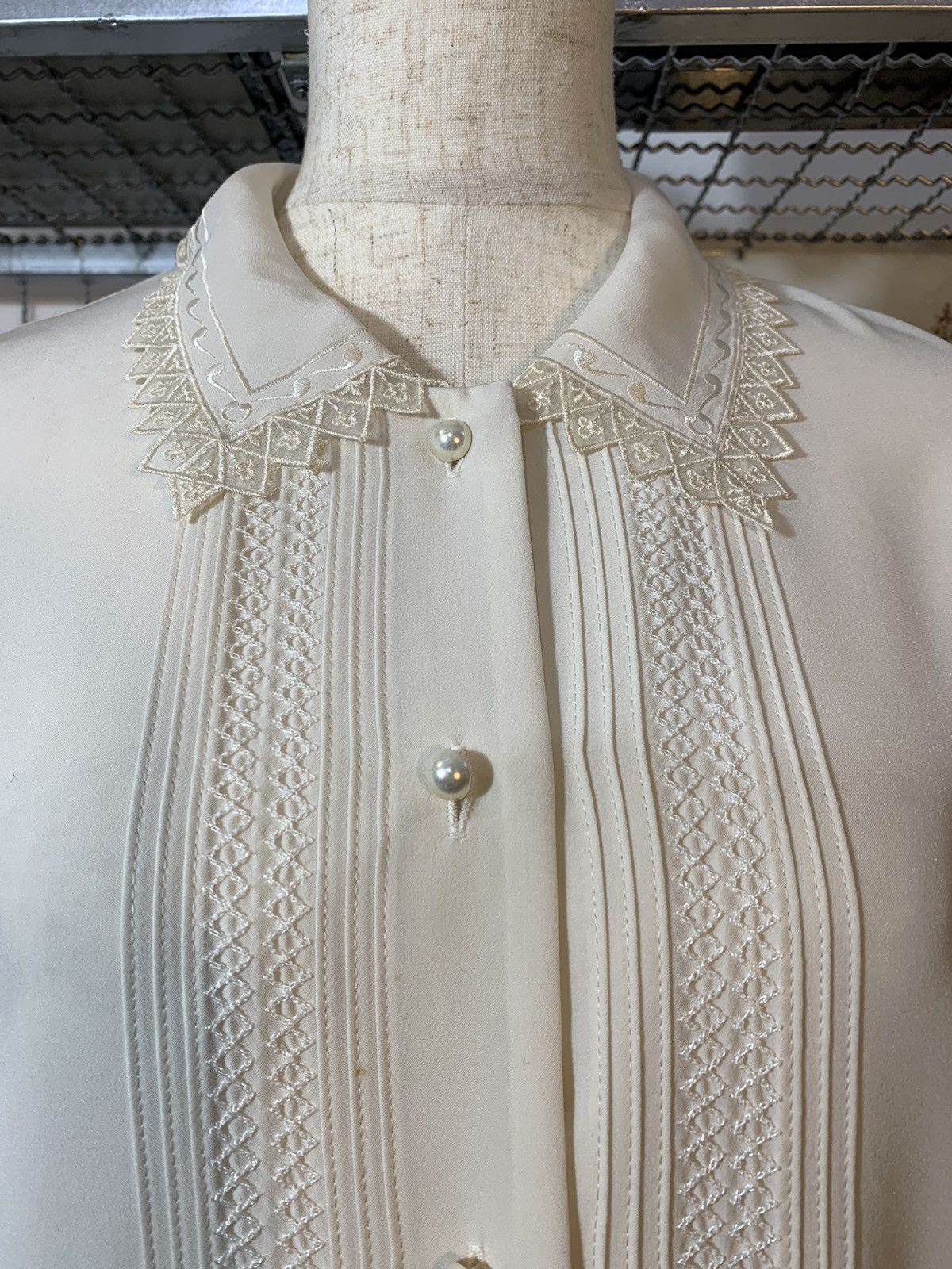 Burberry Vintage Burberrys Lace detailed Button-Up Size US S / EU 44-46 / 1 - 8 Thumbnail