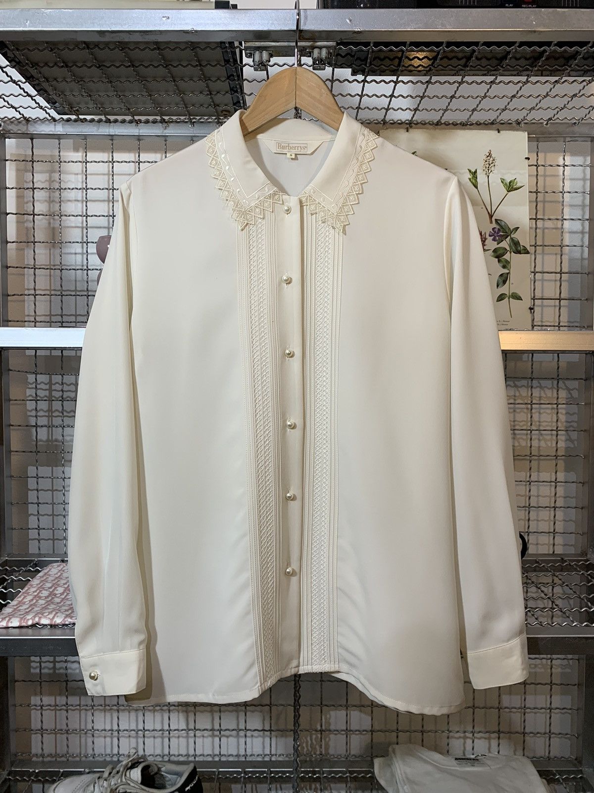 Burberry Vintage Burberrys Lace detailed Button-Up Size US S / EU 44-46 / 1 - 1 Thumbnail